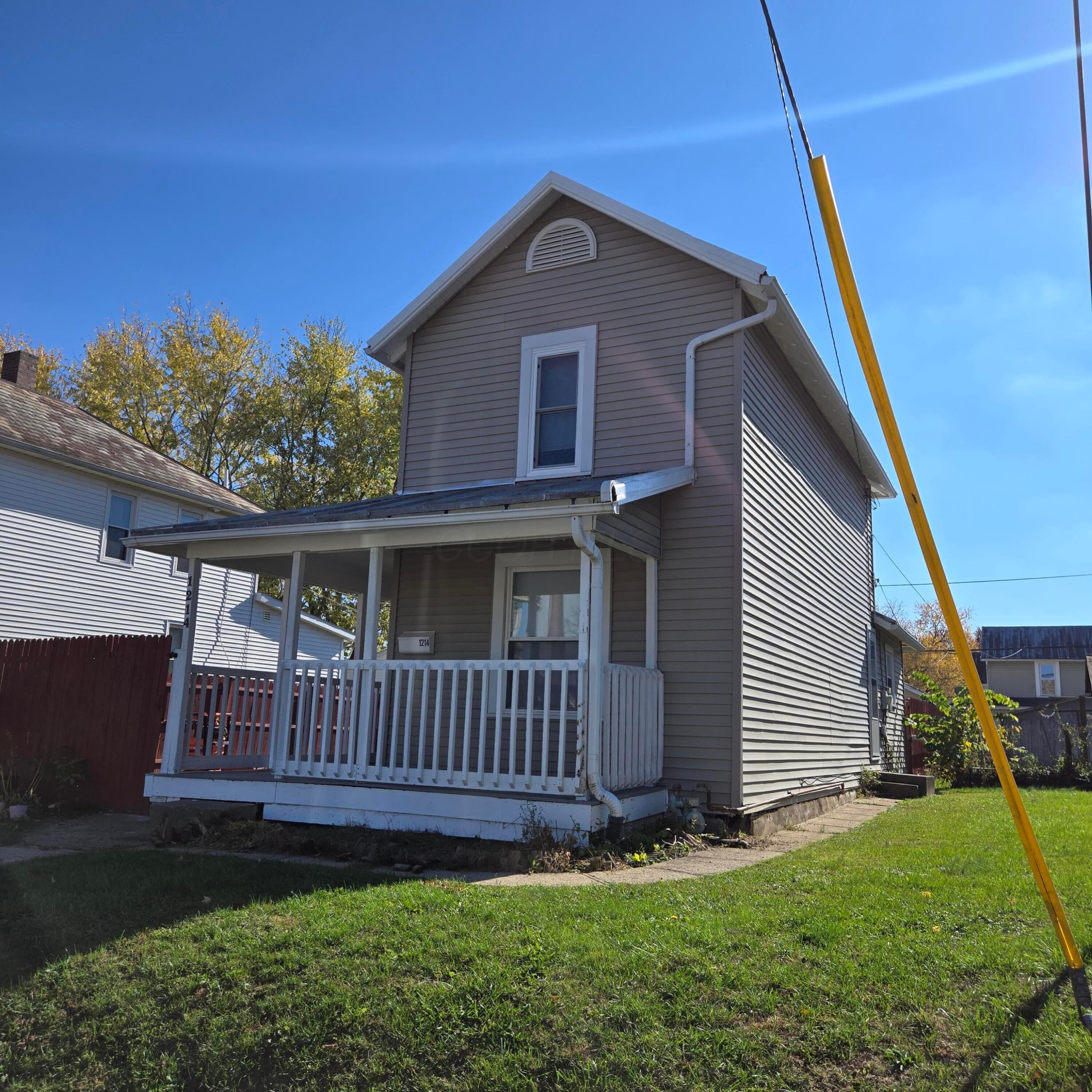 1214 W Mulberry Street Property Photo 2