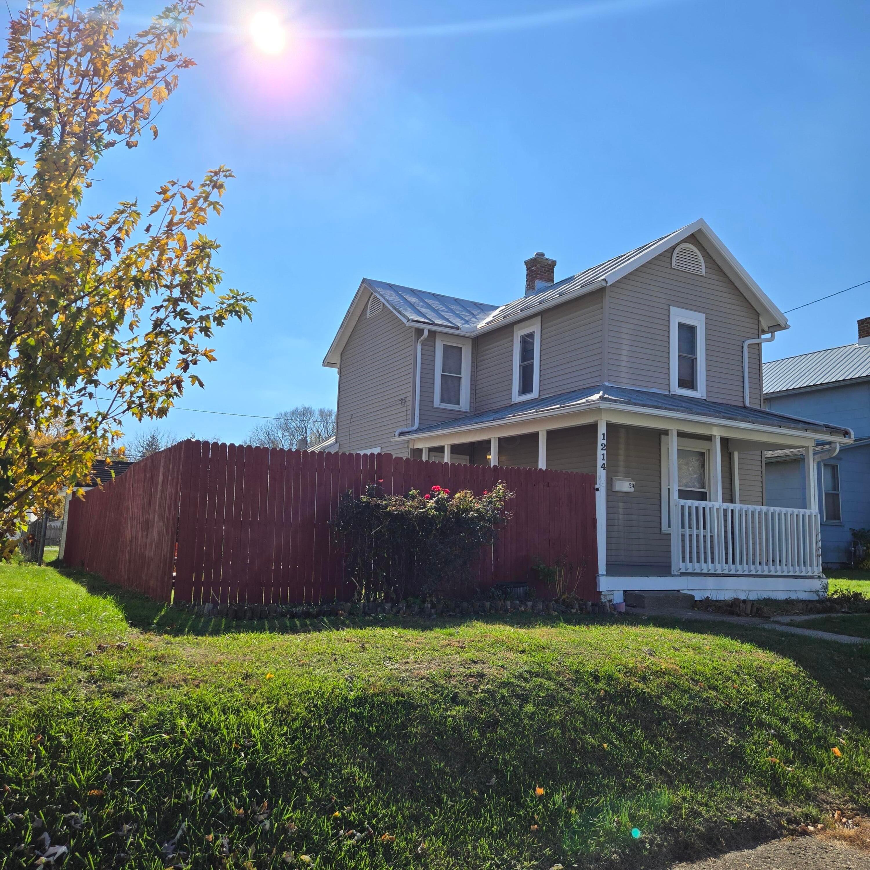 1214 W Mulberry Street Property Photo 3