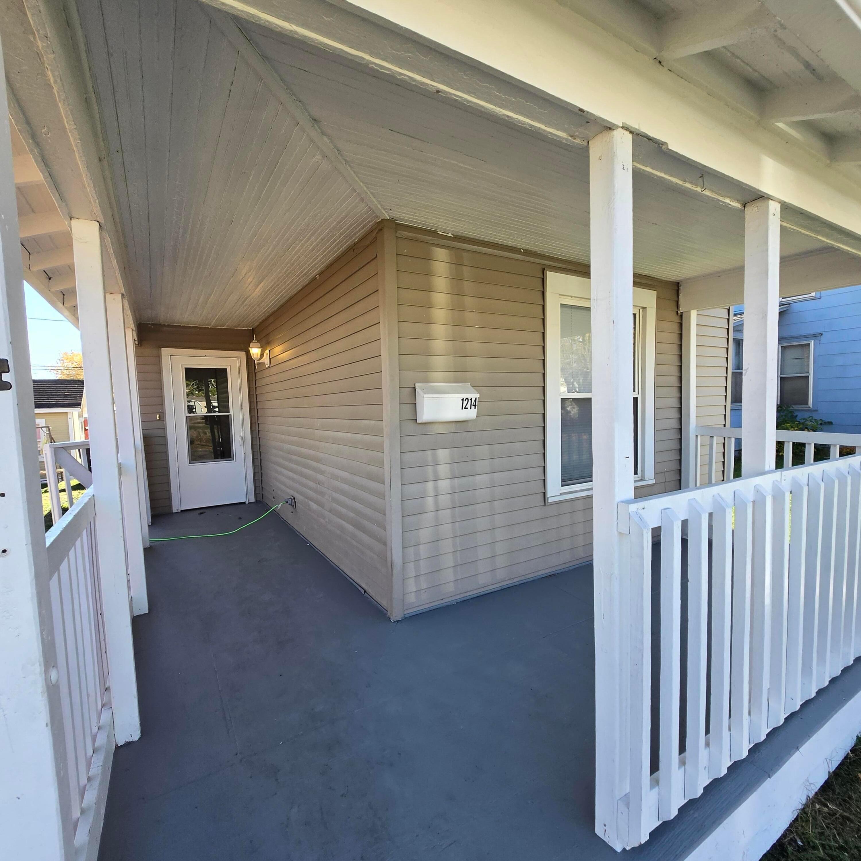 1214 W Mulberry Street Property Photo 4