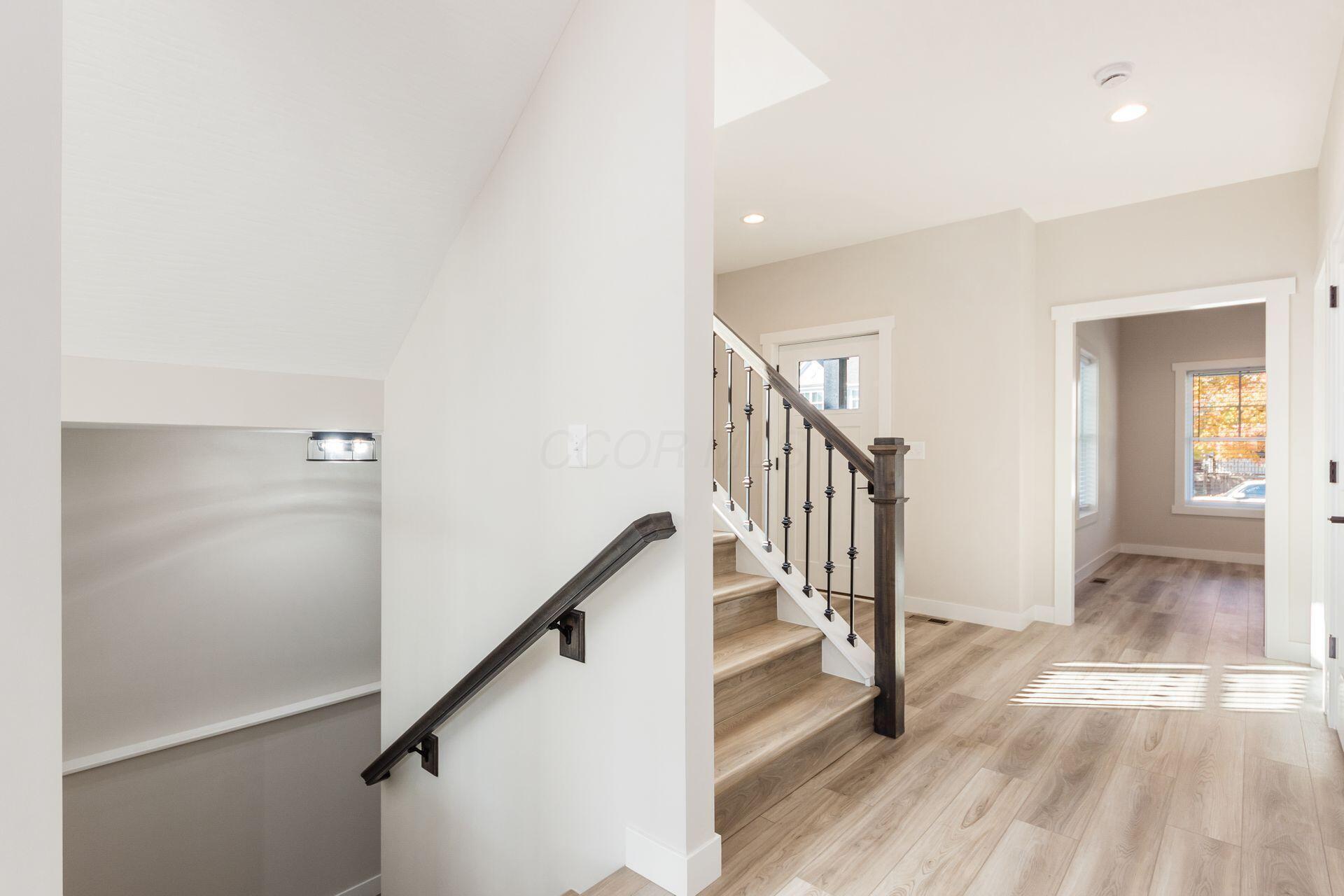 810 Oakwood Avenue Property Photo 6