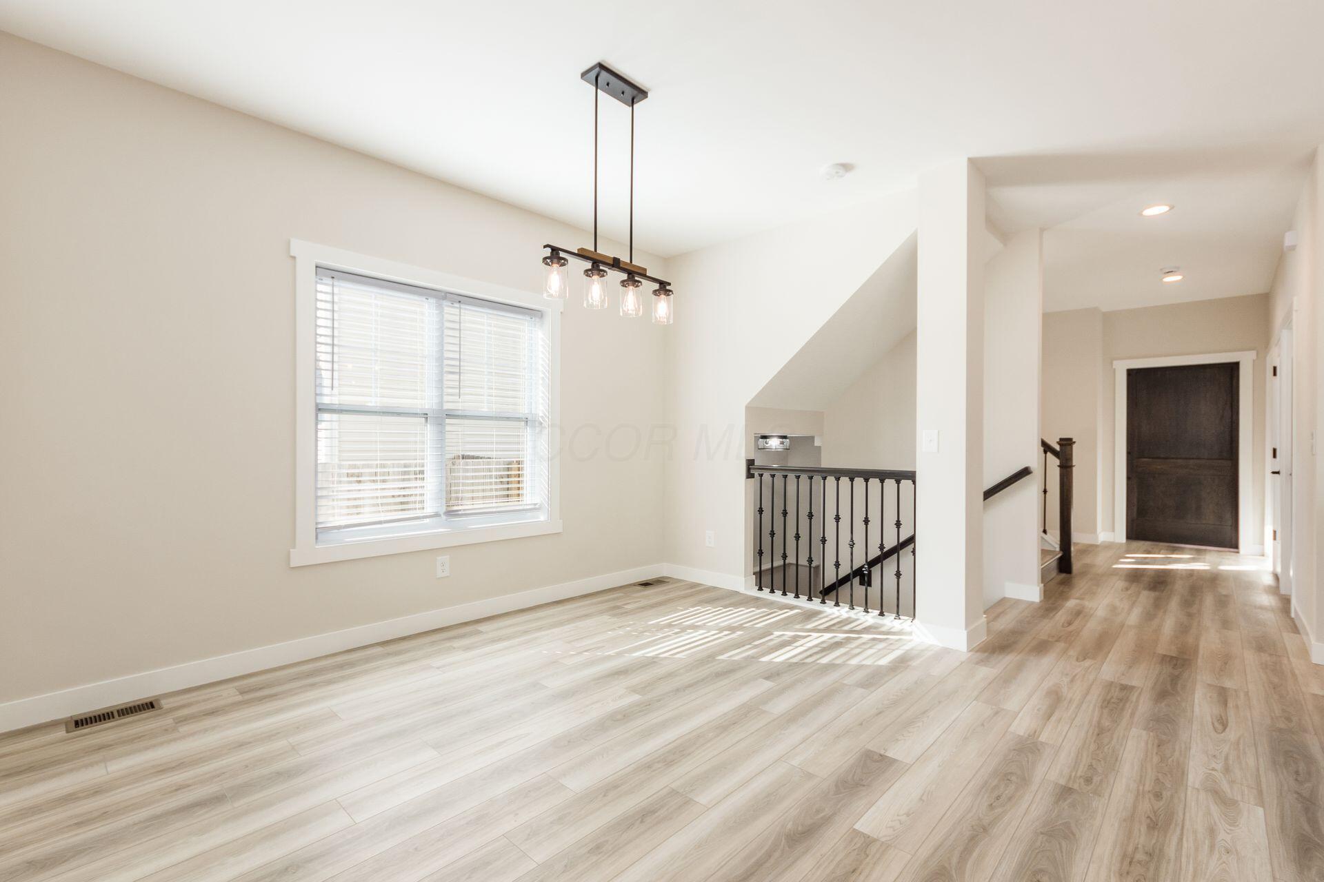 810 Oakwood Avenue Property Photo 8