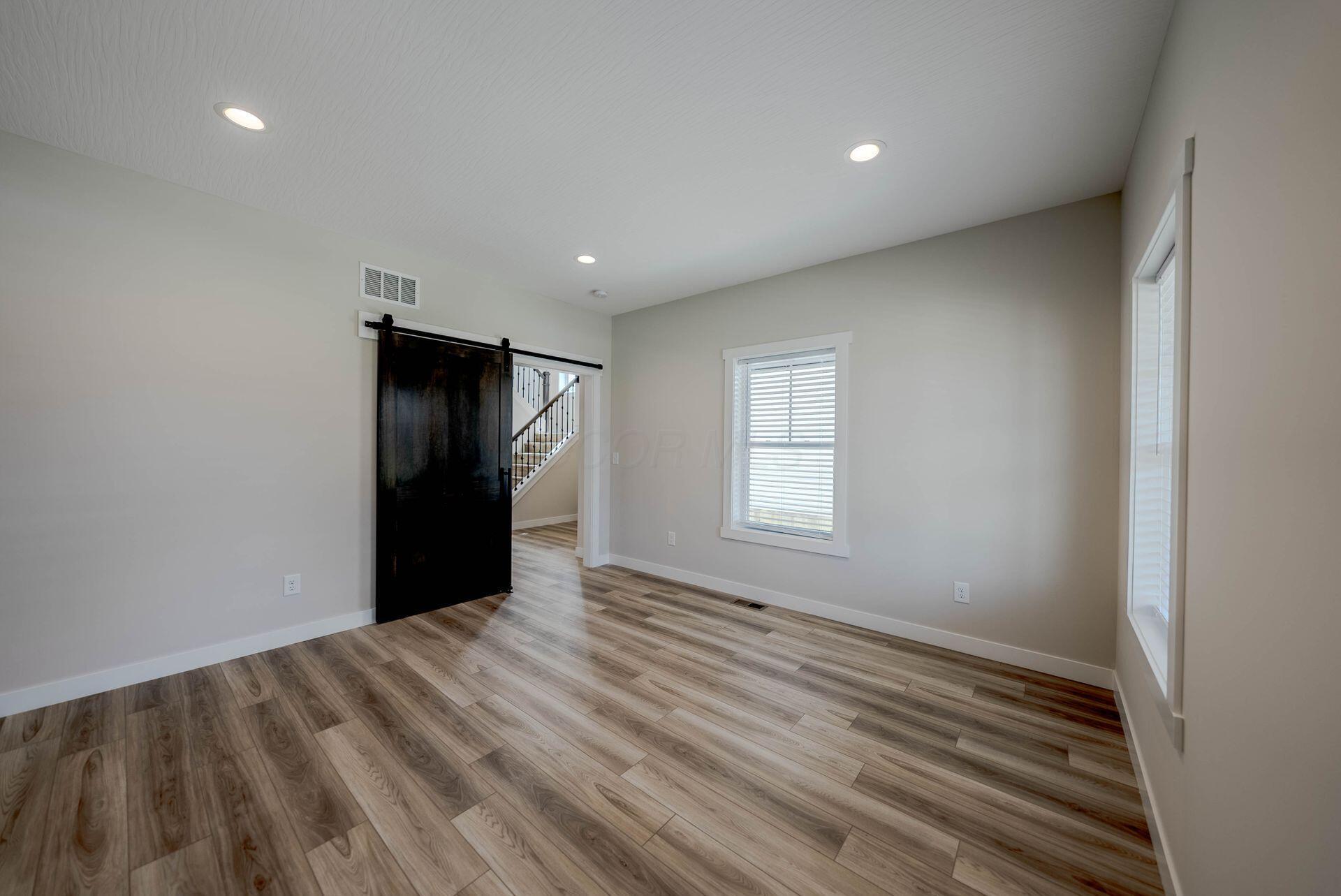 810 Oakwood Avenue Property Photo 38