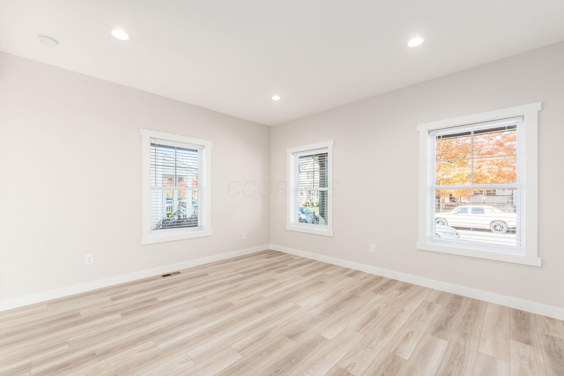 810 Oakwood Avenue Property Photo 40