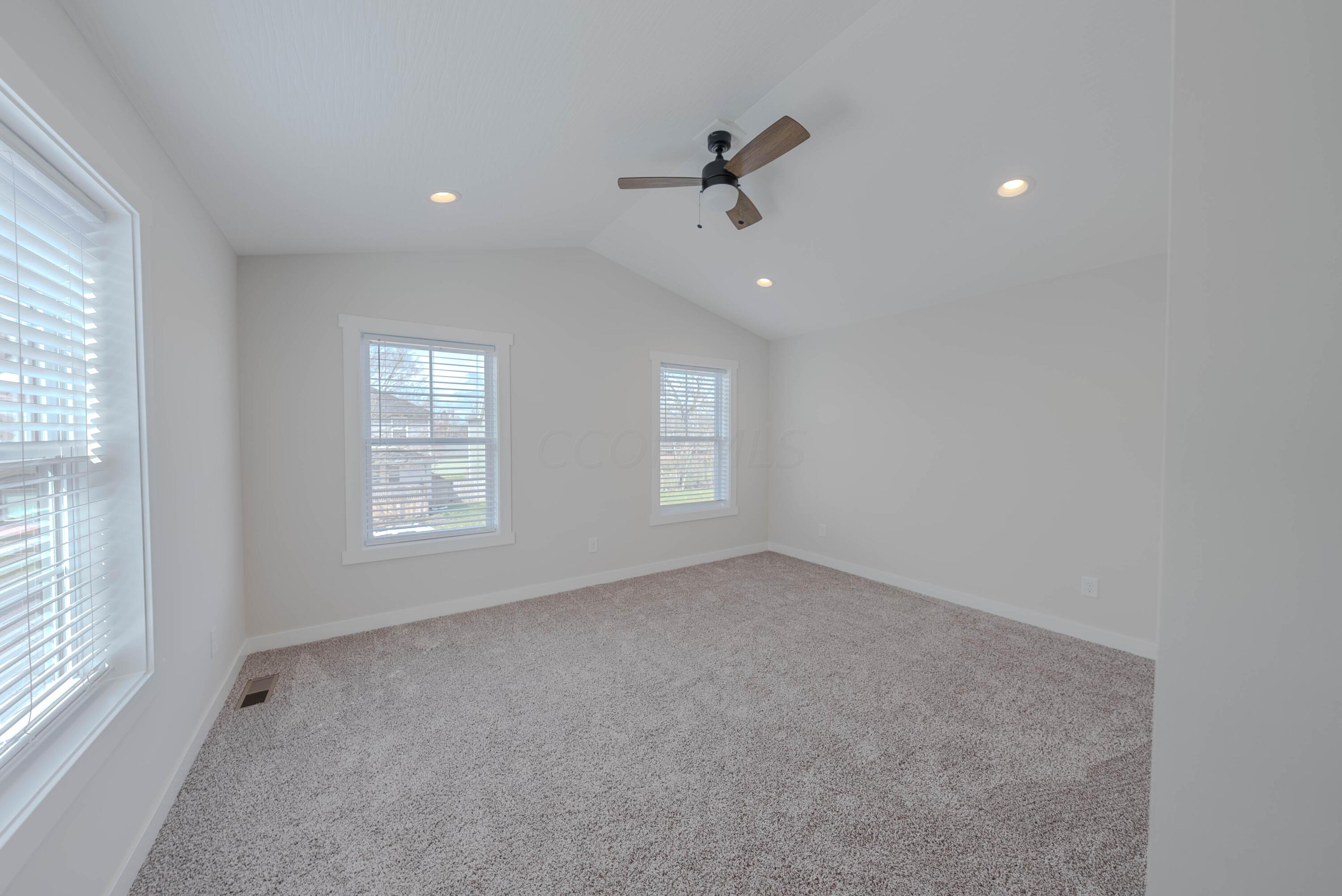 810 Oakwood Avenue Property Photo 46
