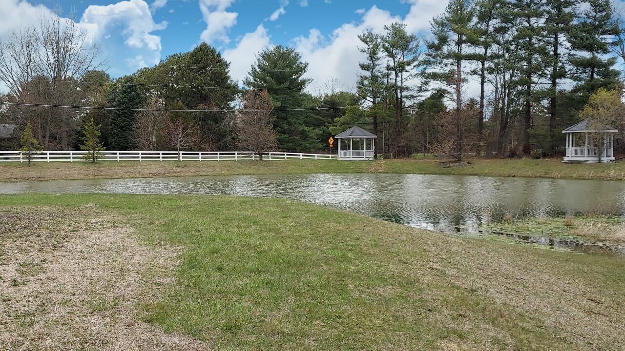 15347 Greyland Drive E, 270 Property Photo 6