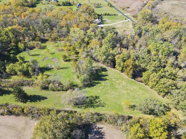 2209 Grewell Road Property Photo 3