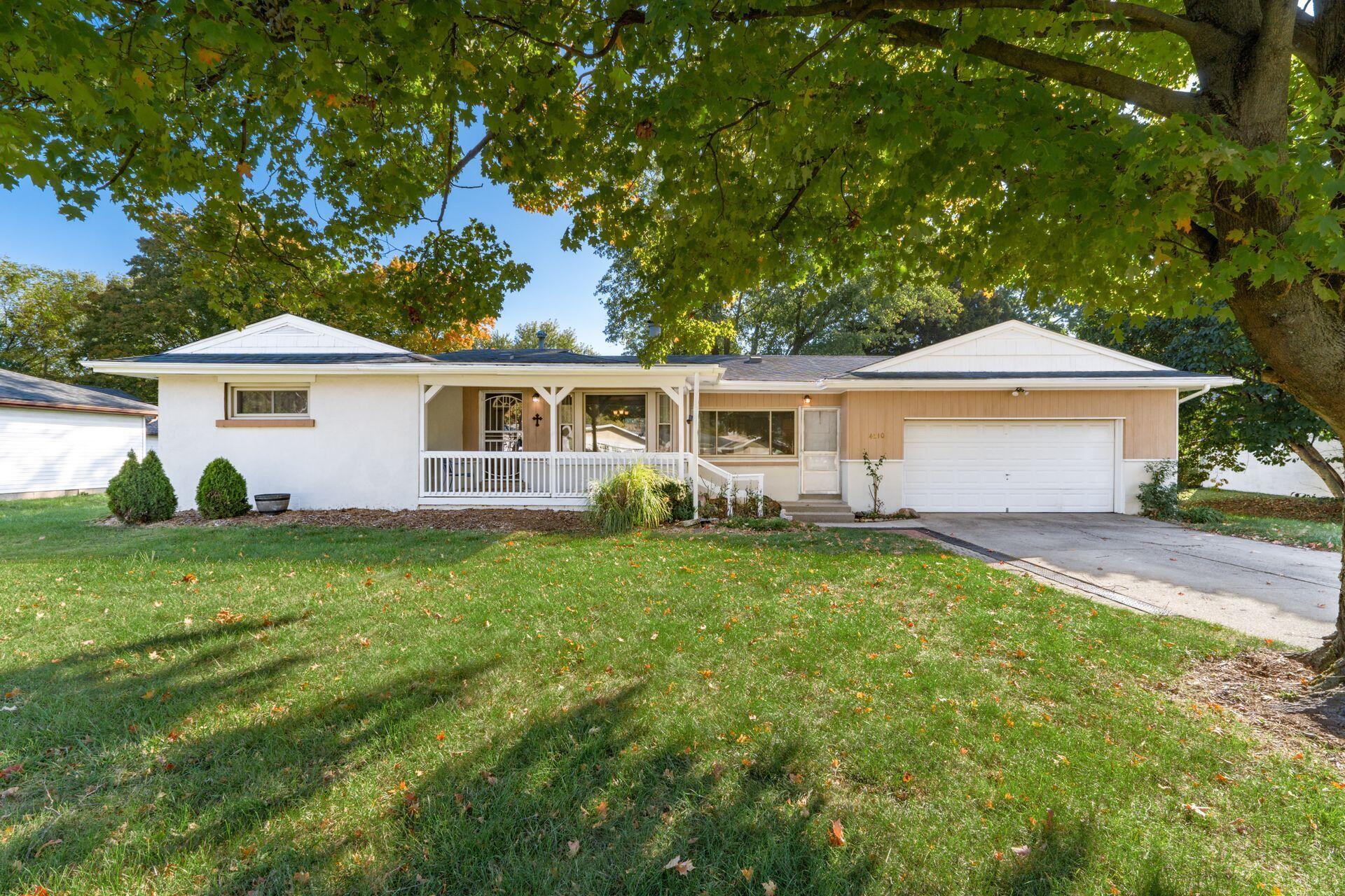 4310 Charlotte Road Property Photo 1