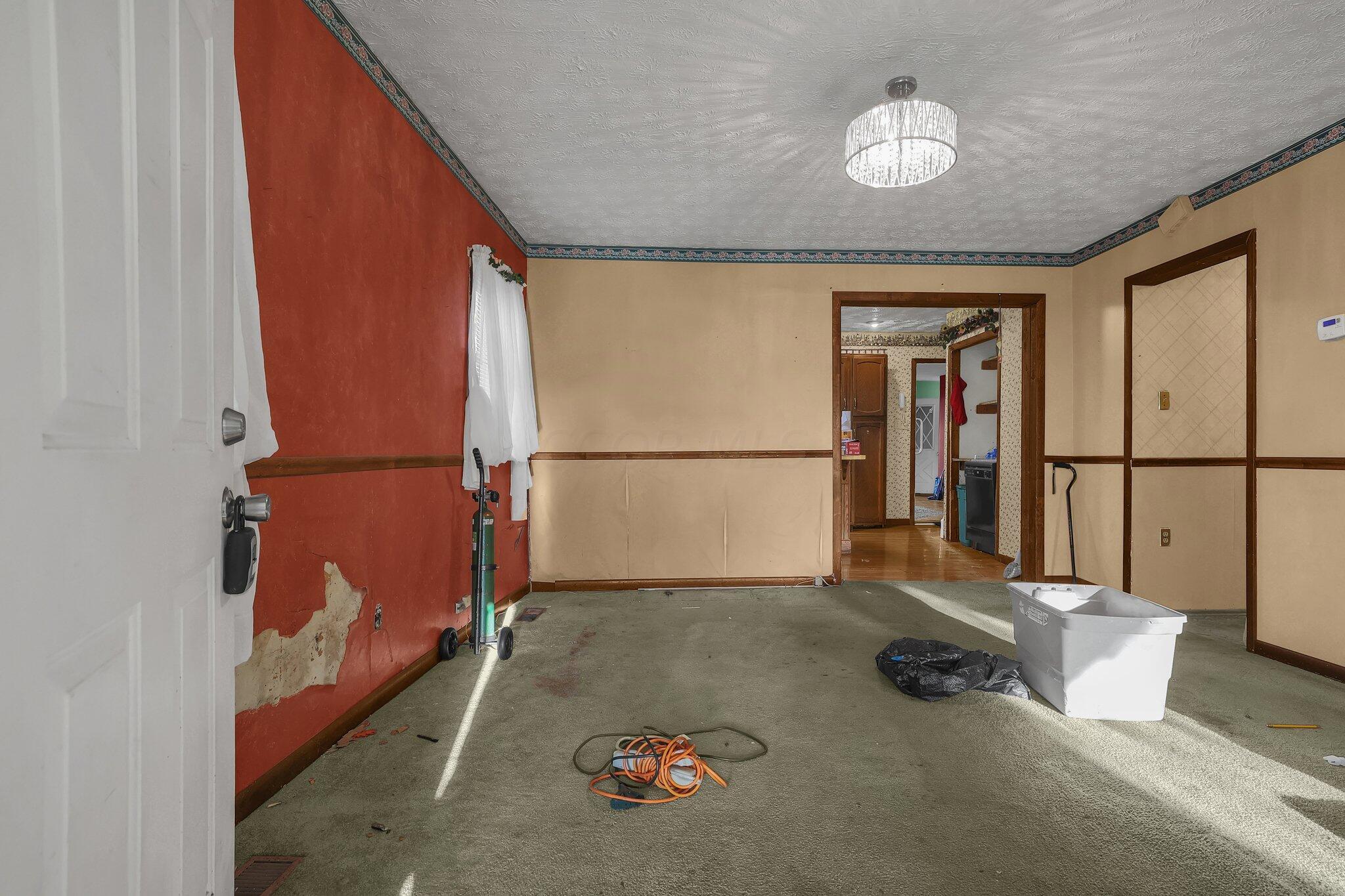 244 Locust Street Property Photo 3