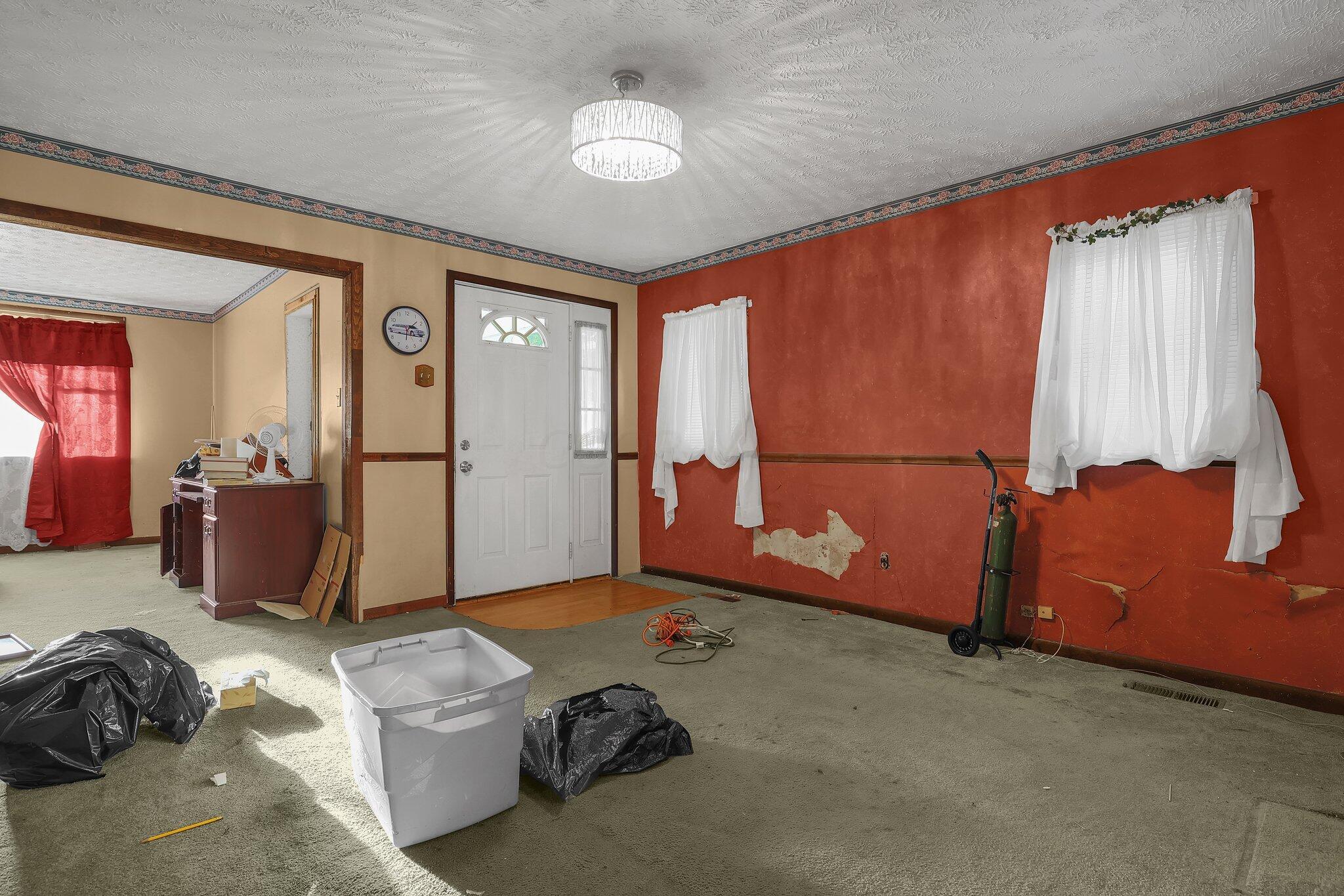 244 Locust Street Property Photo 5