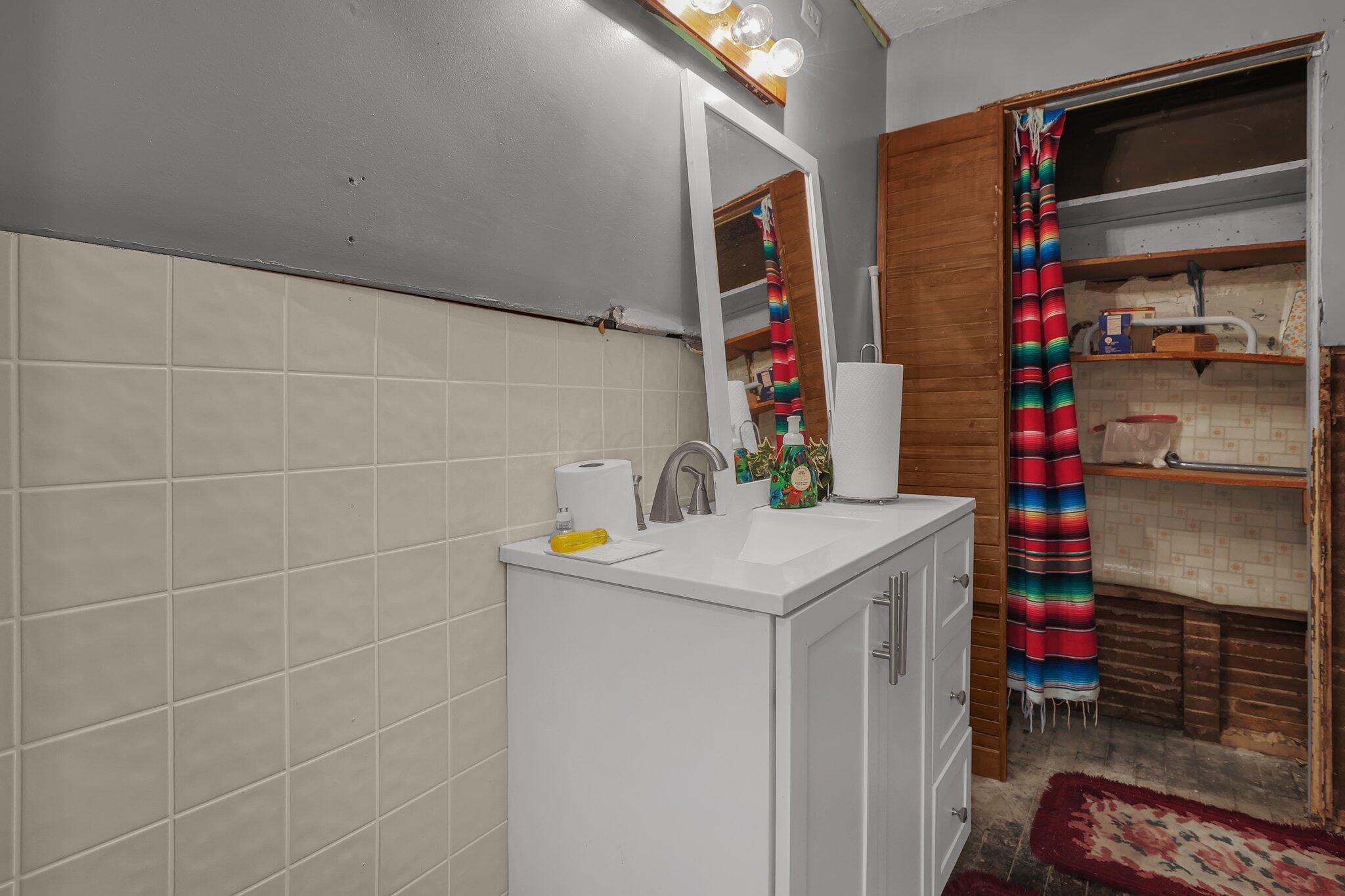244 Locust Street Property Photo 16