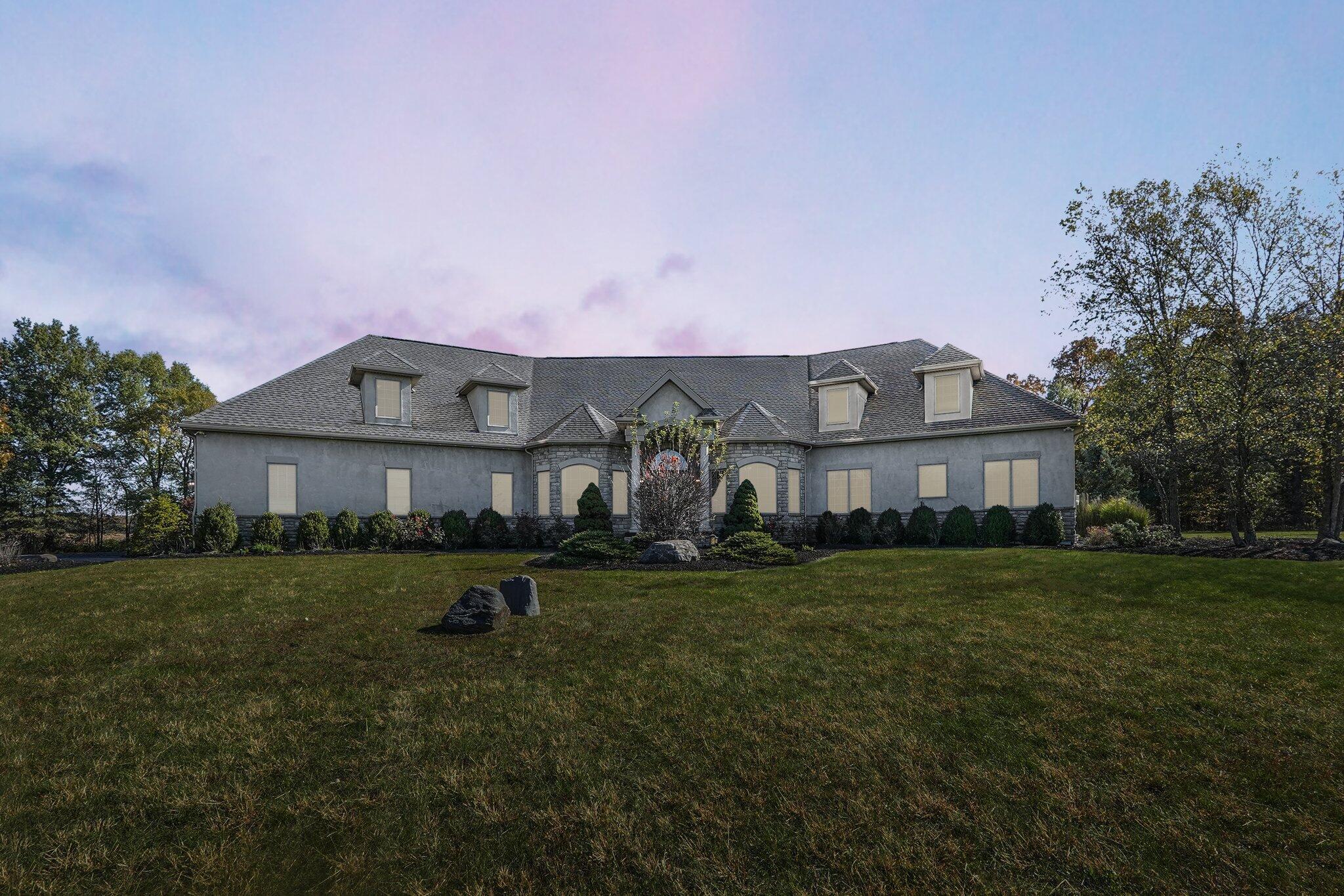 16343 Hunters Run Property Photo 2