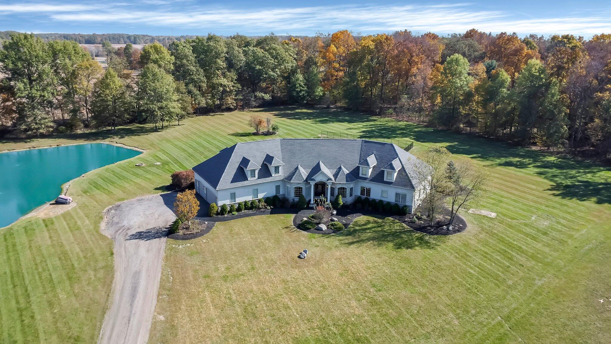 16343 Hunters Run Property Photo 4