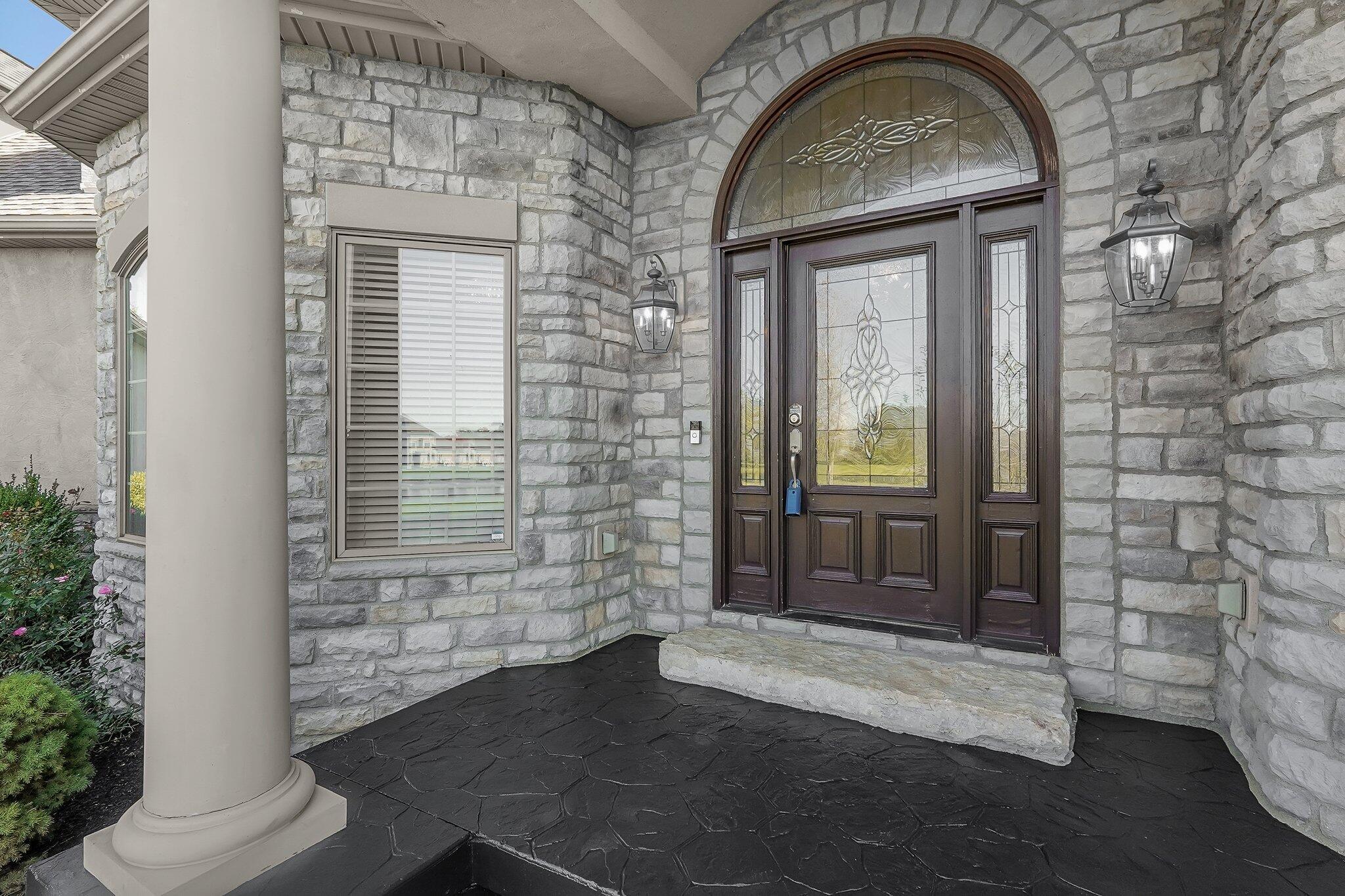 16343 Hunters Run Property Photo 7