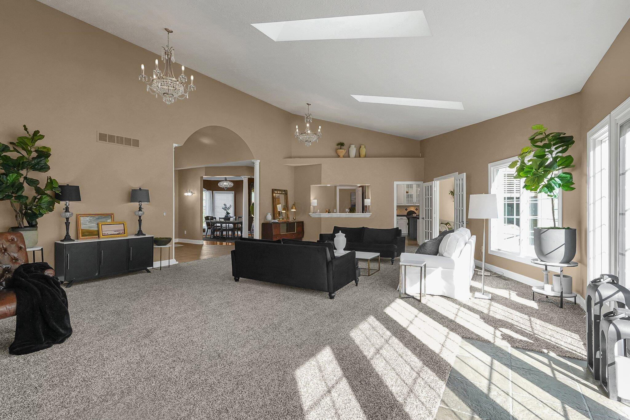 16343 Hunters Run Property Photo 13