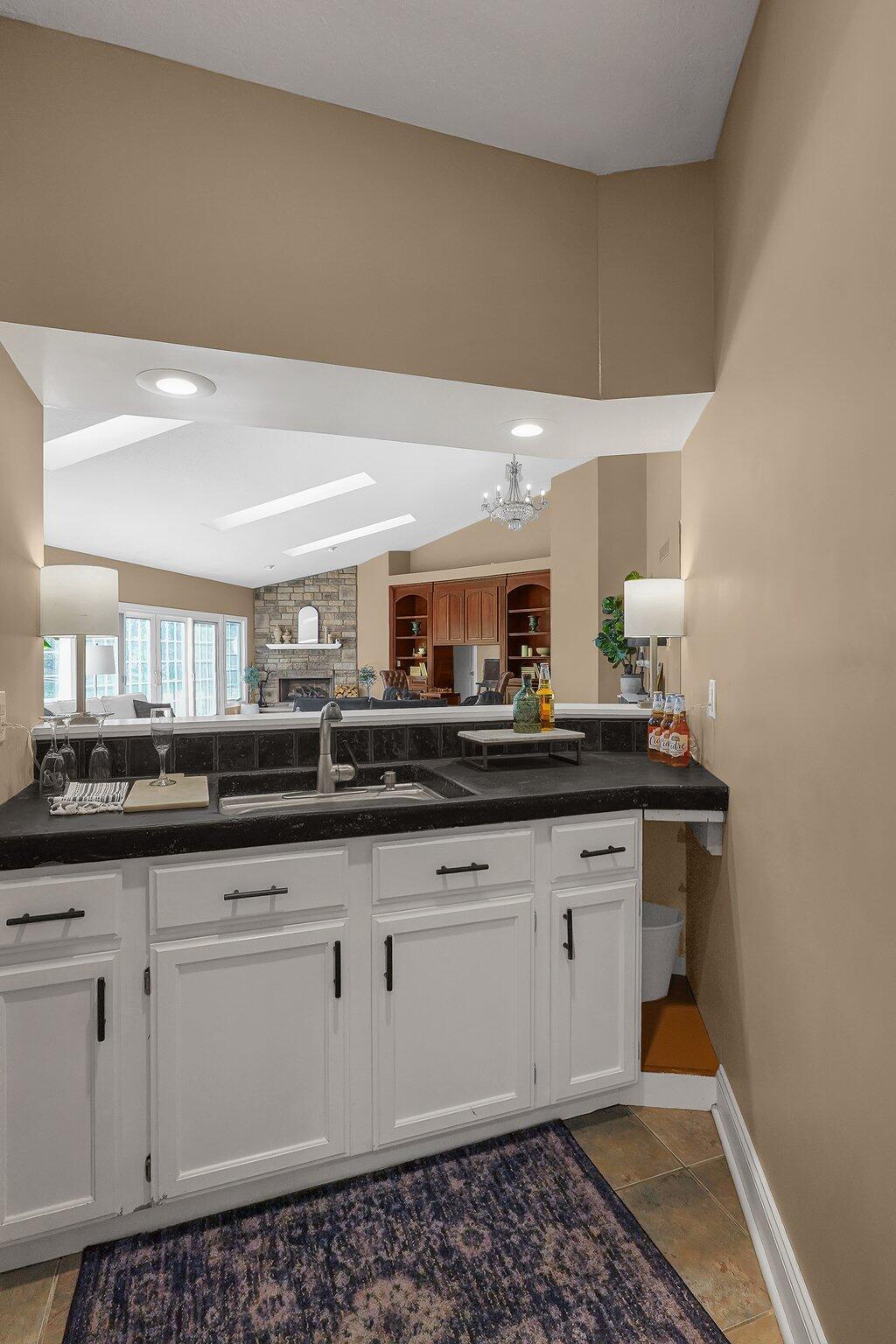 16343 Hunters Run Property Photo 15