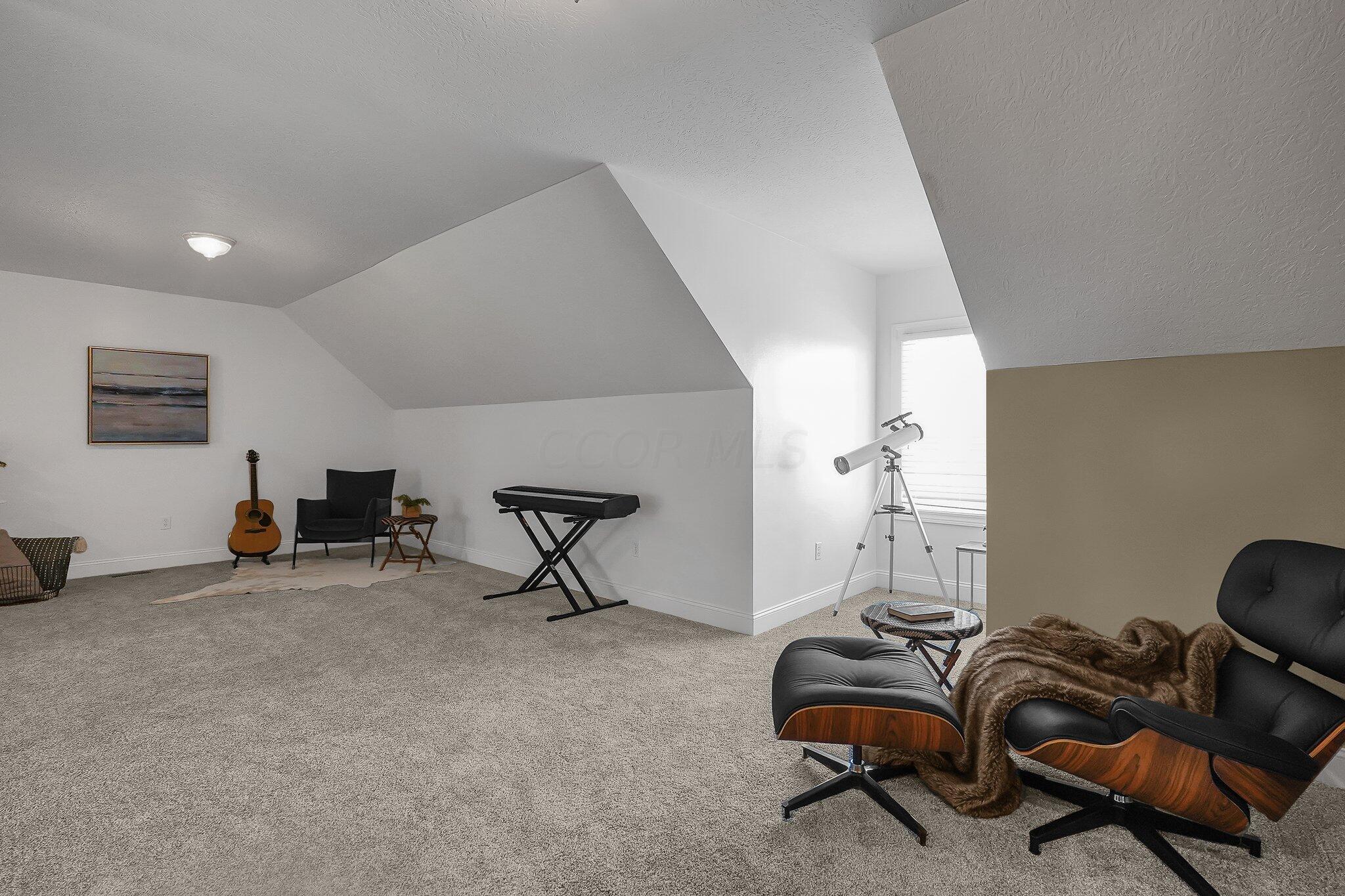 16343 Hunters Run Property Photo 32
