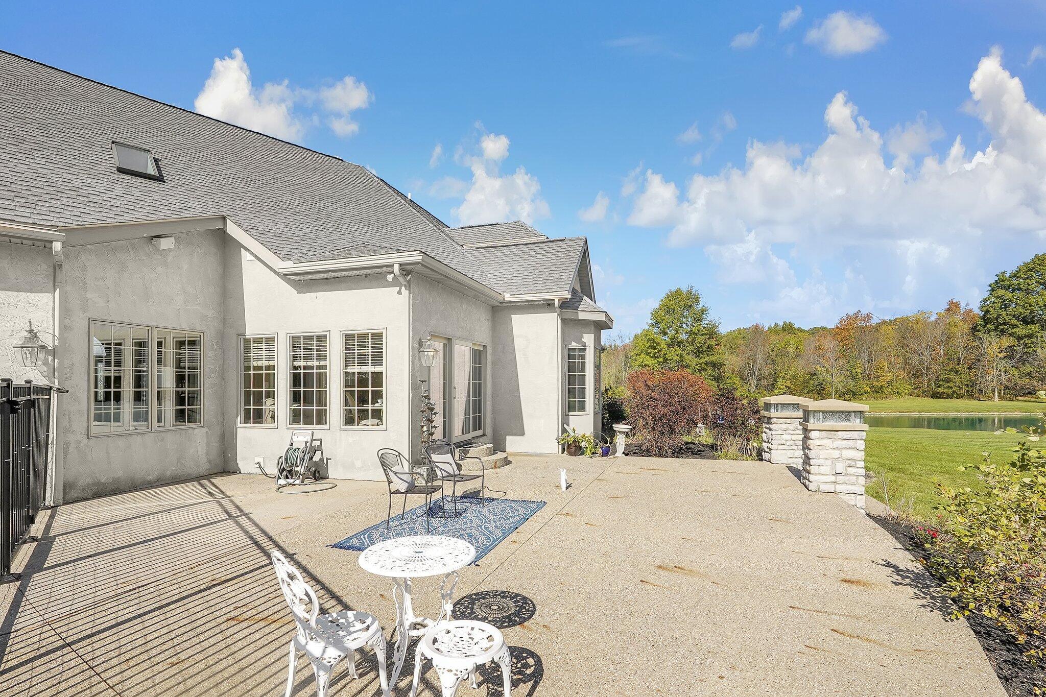 16343 Hunters Run Property Photo 37