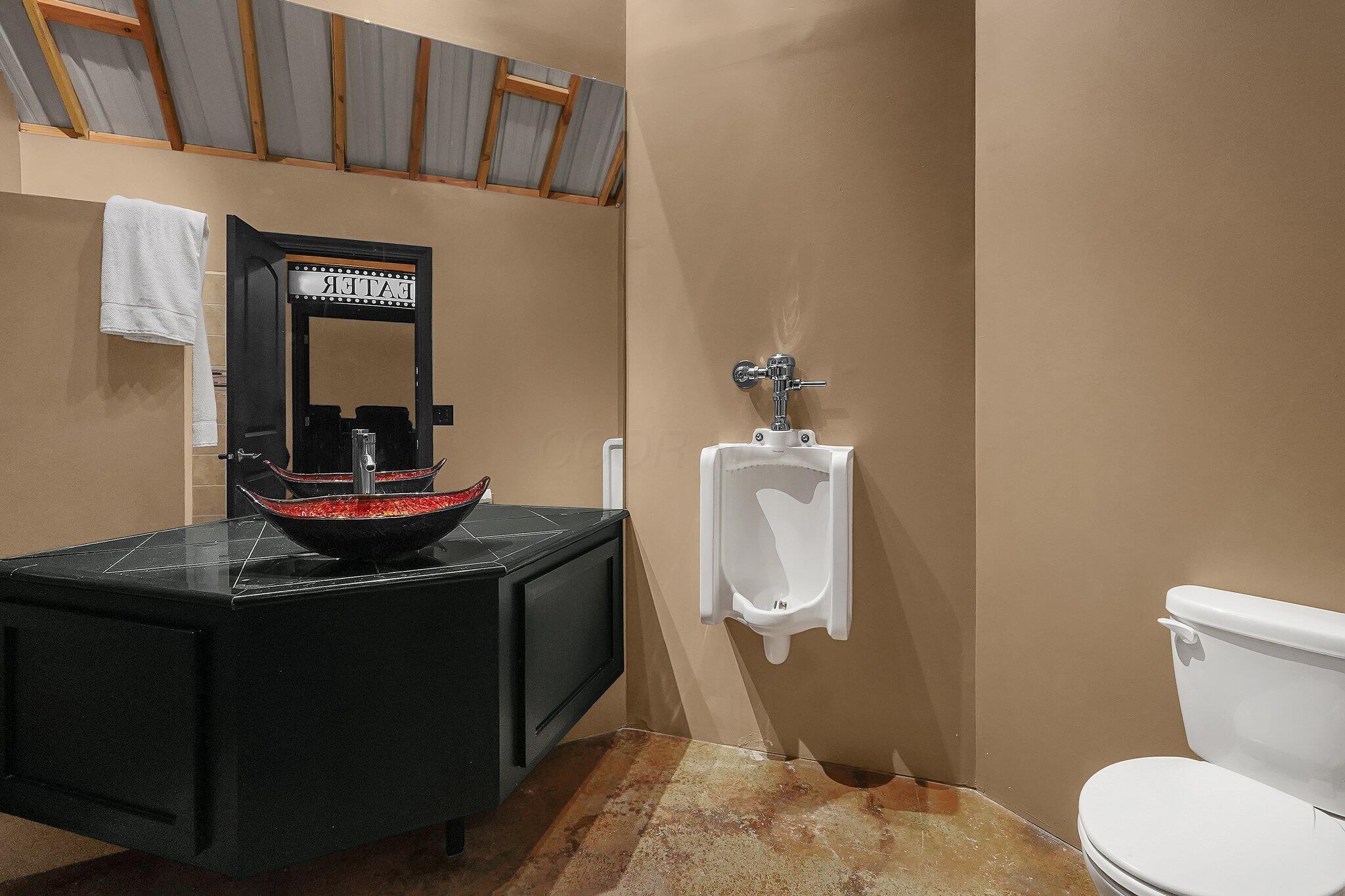 16343 Hunters Run Property Photo 49