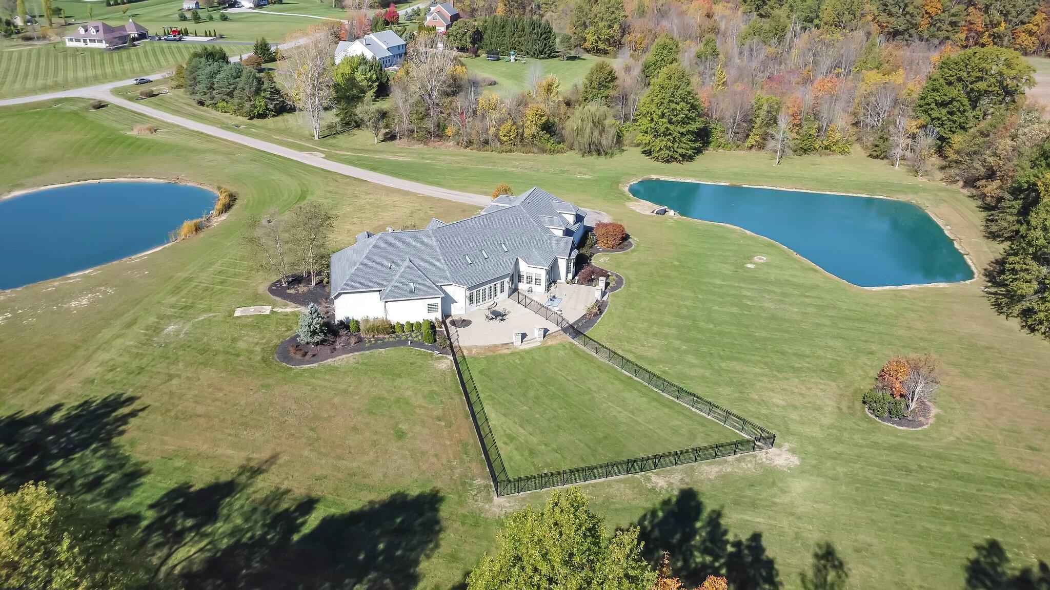 16343 Hunters Run Property Photo 55
