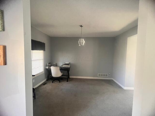 366 Linden Circle Property Photo 4