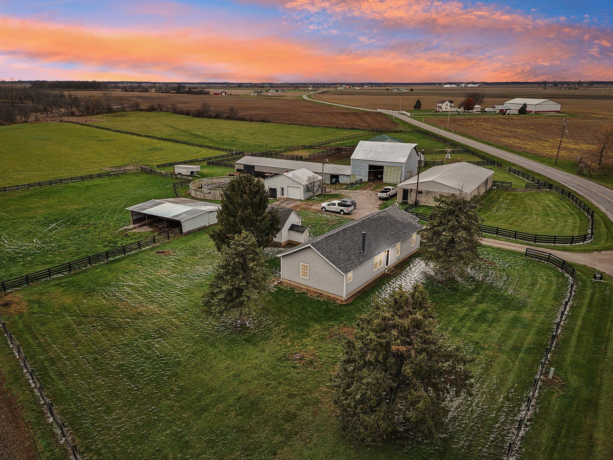 13810 Yankeetown Chenoweth Road Property Photo 1