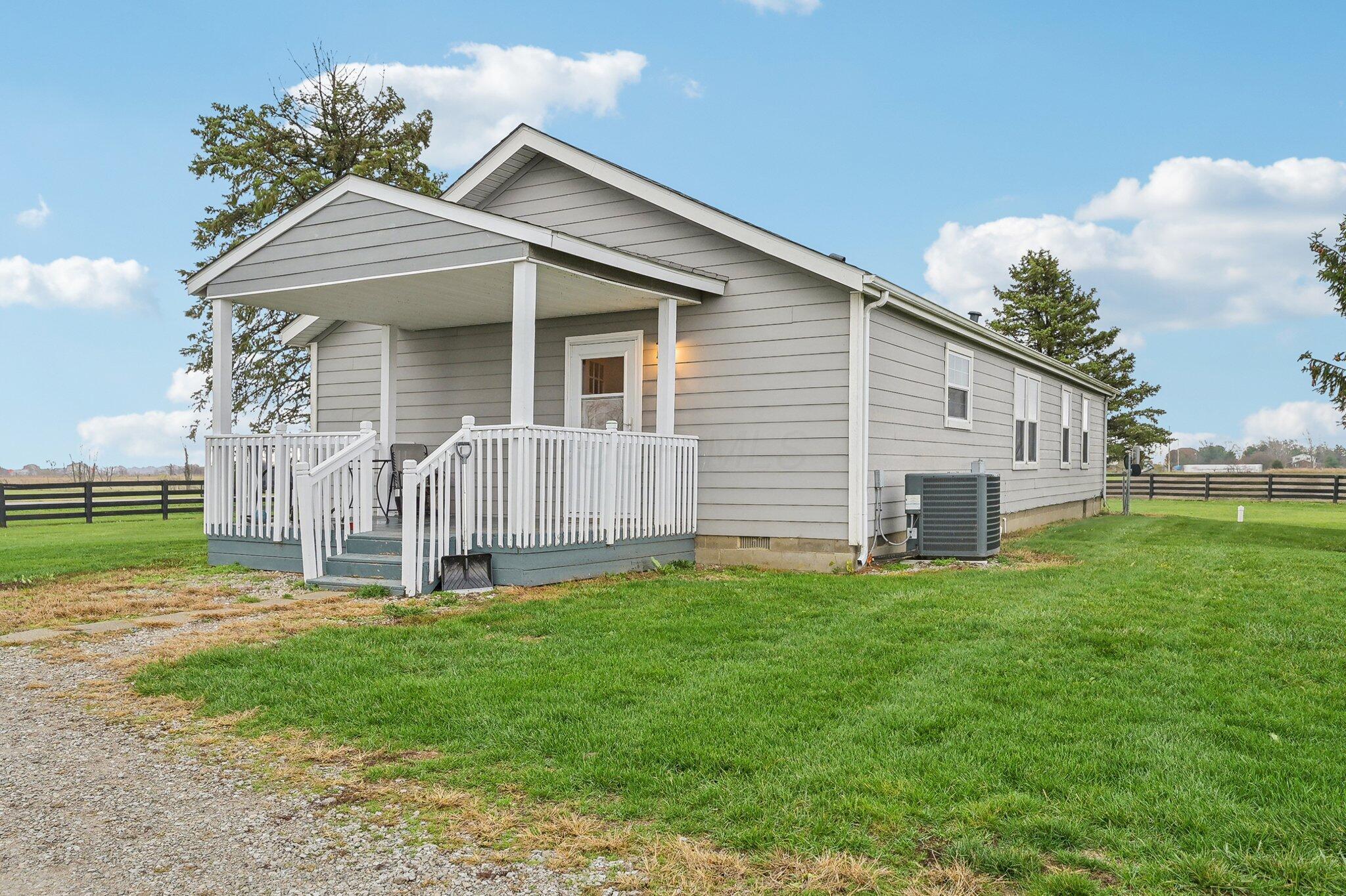 13810 Yankeetown Chenoweth Road Property Photo 3