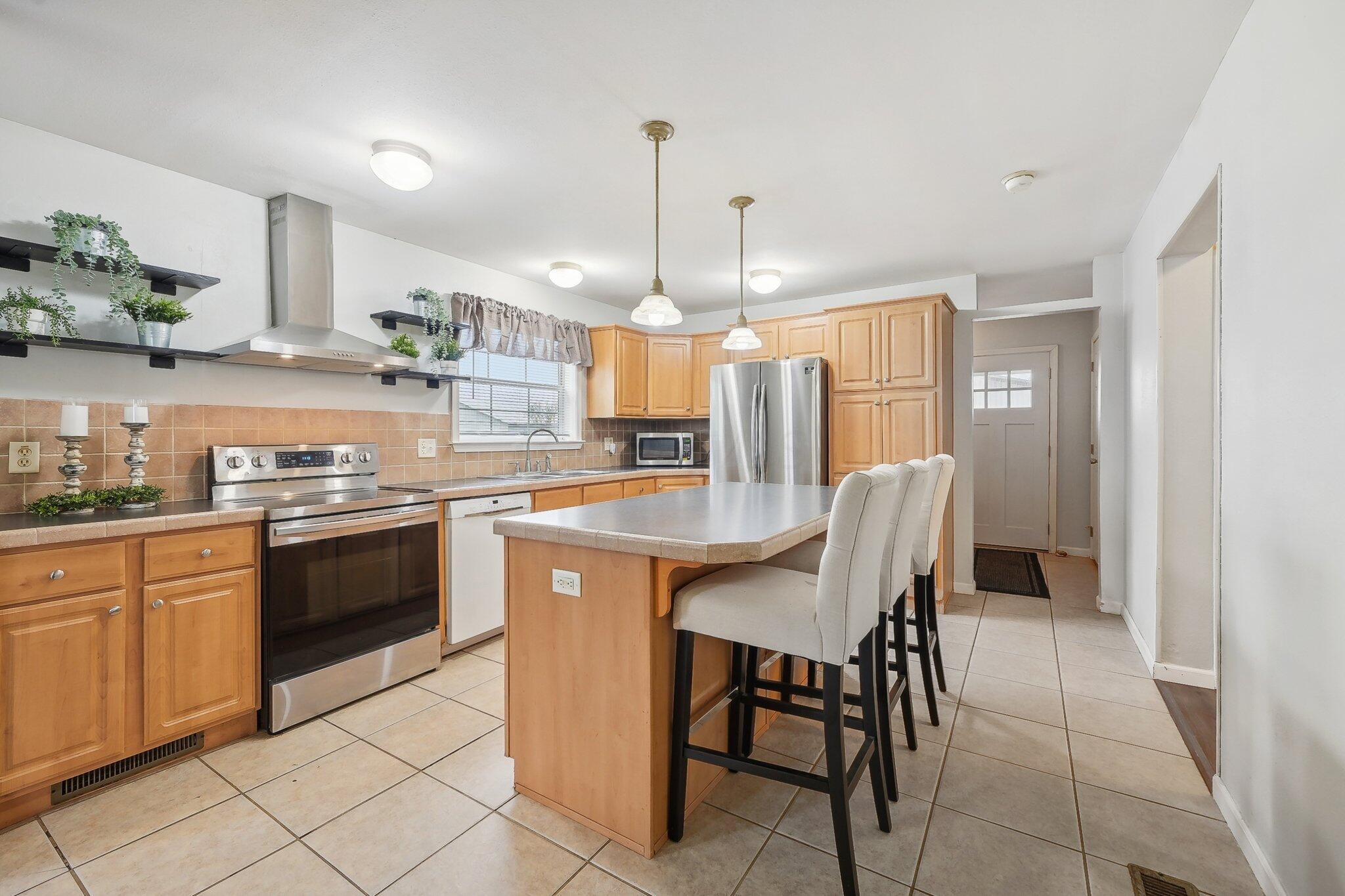 13810 Yankeetown Chenoweth Road Property Photo 12