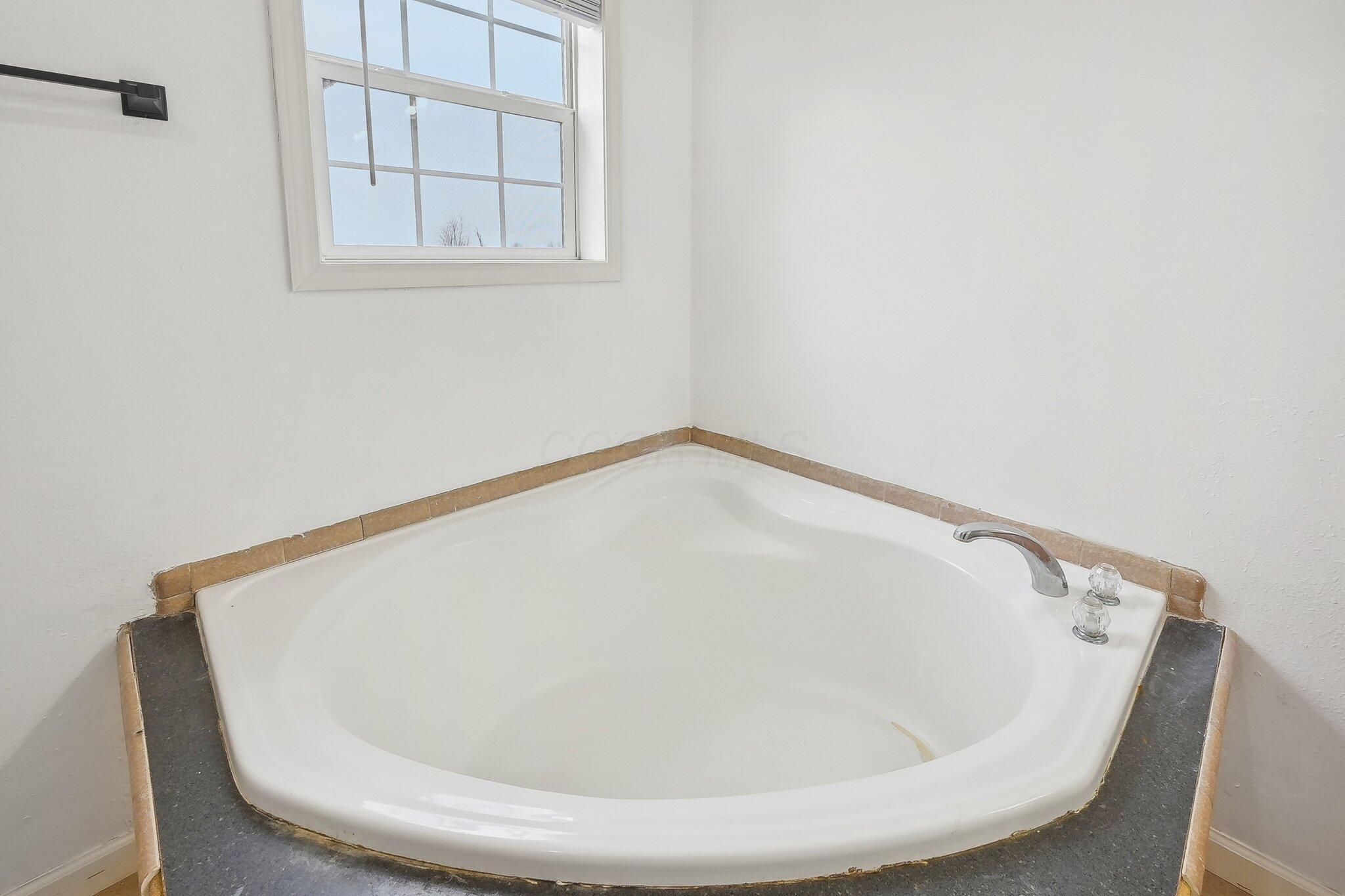 13810 Yankeetown Chenoweth Road Property Photo 30