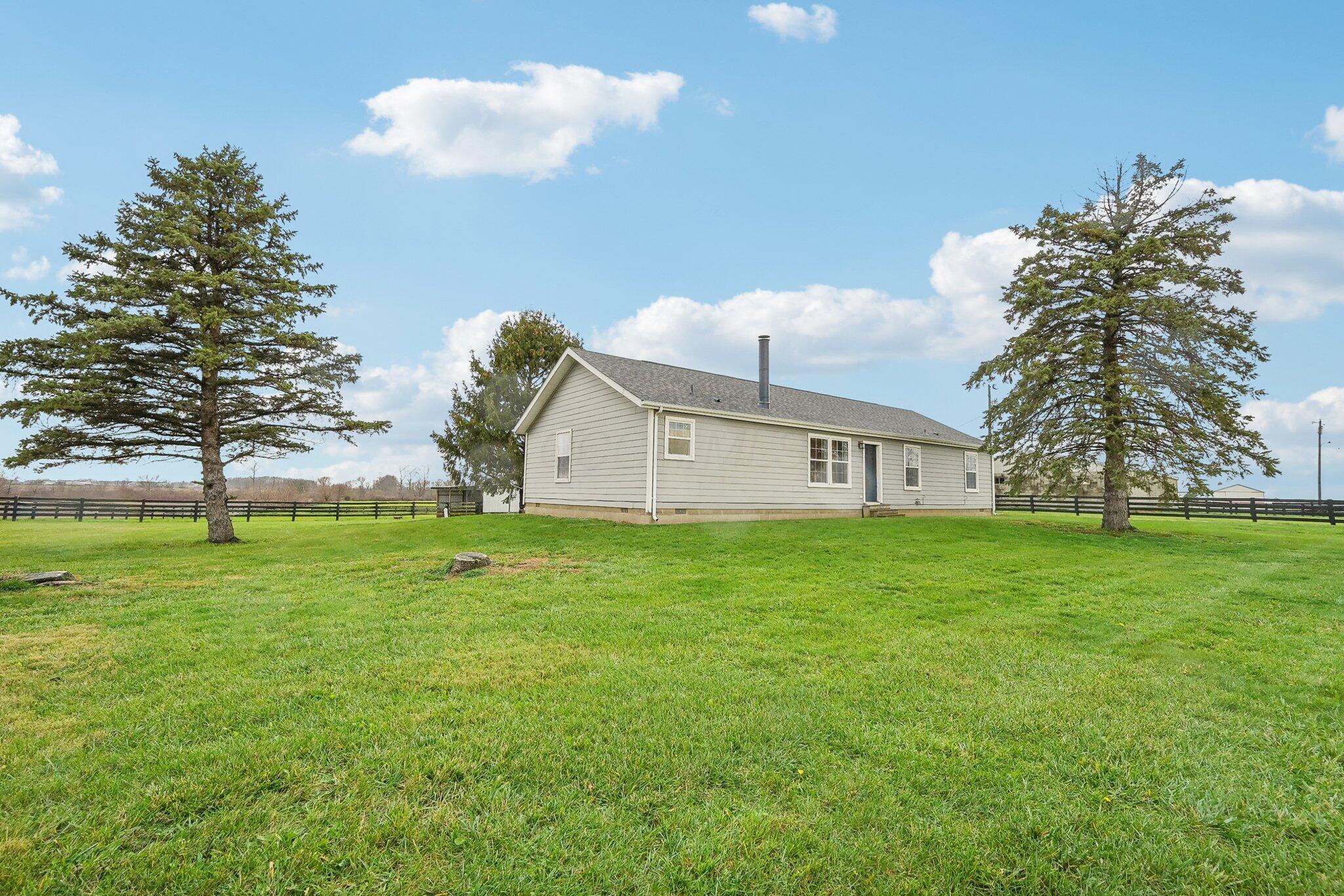 13810 Yankeetown Chenoweth Road Property Photo 52