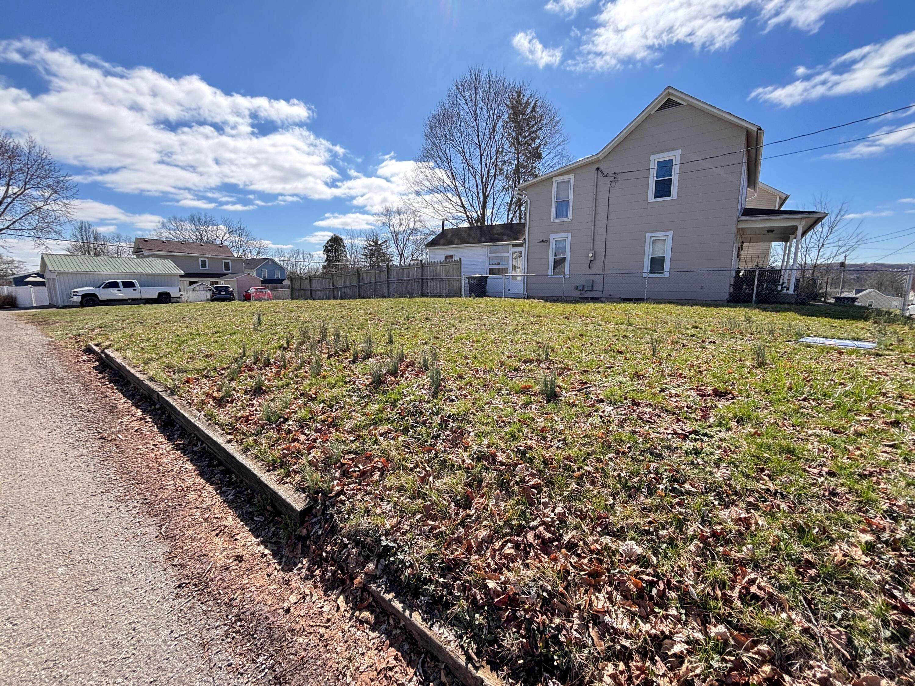 114 S Cedar Avenue Property Photo 4