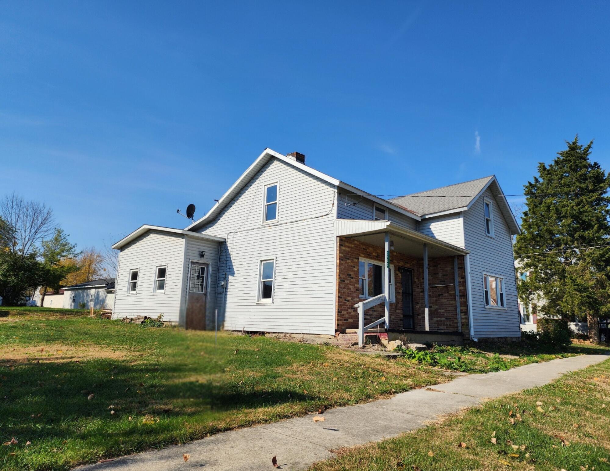 3102 Main Street Property Photo