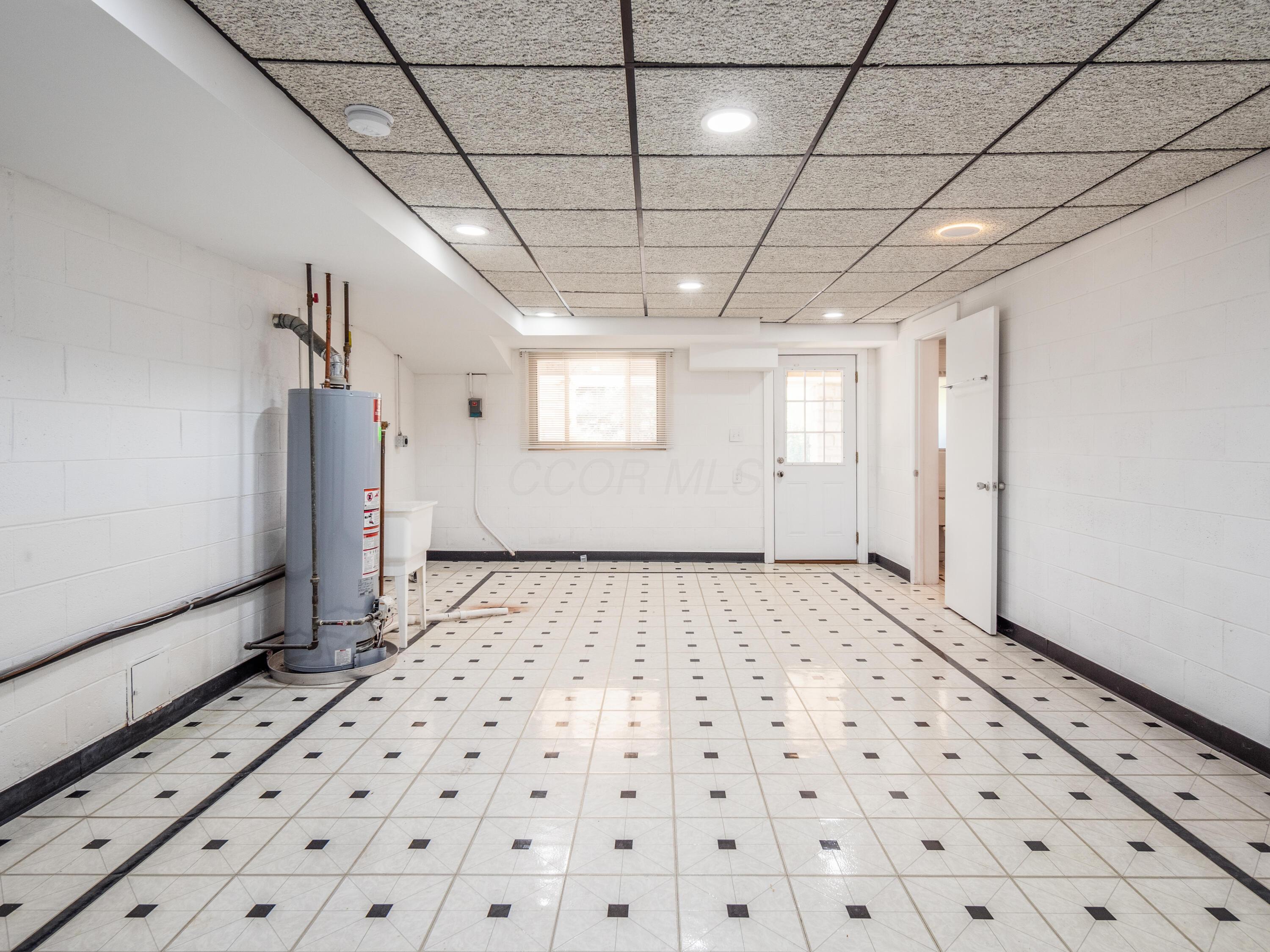 2663 Charing Road, C Property Photo 10