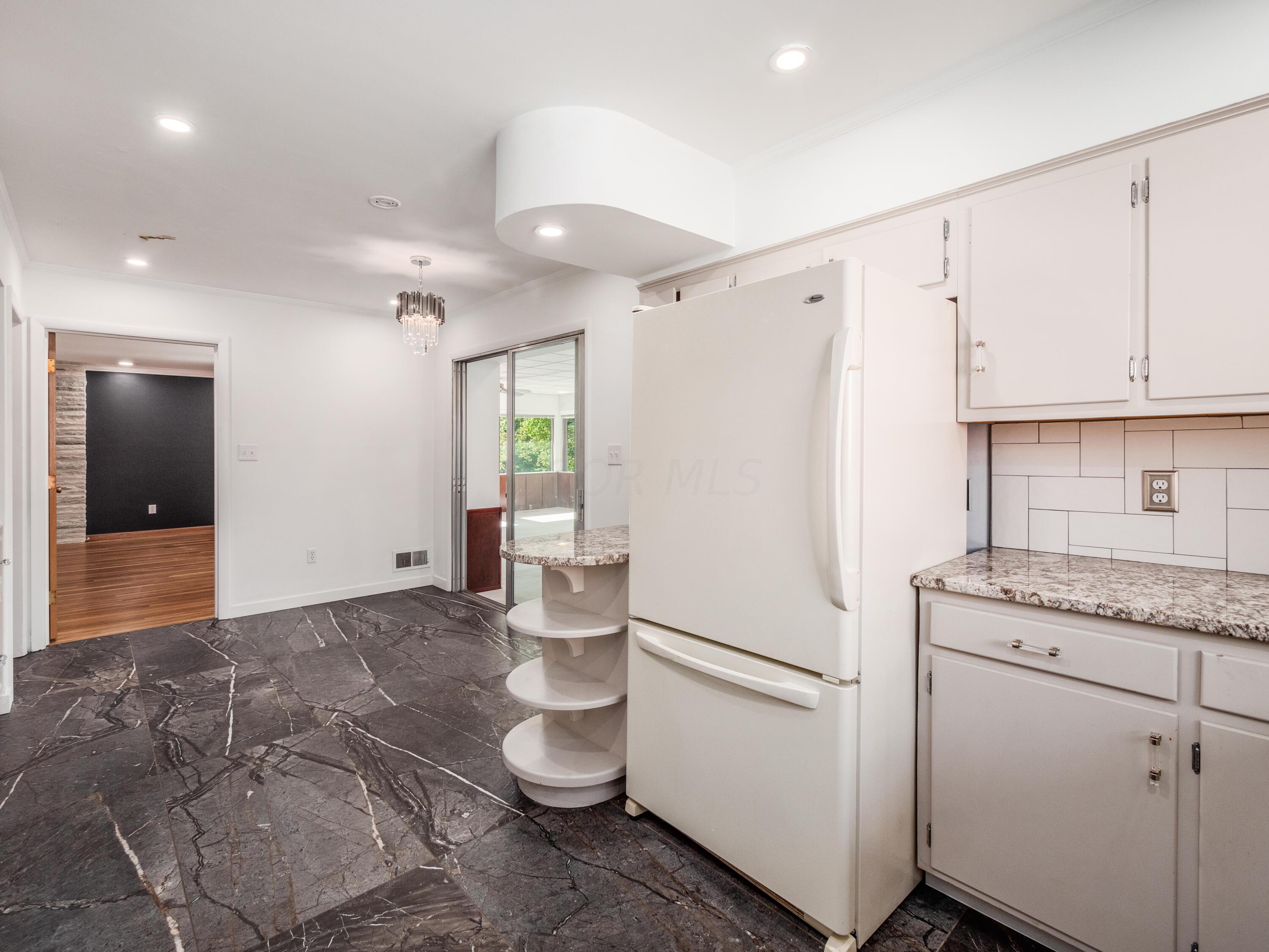 2663 Charing Road, C Property Photo 25