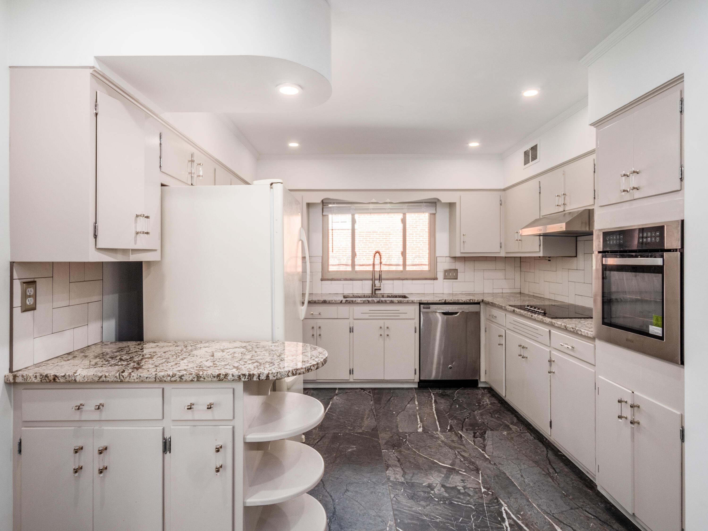 2663 Charing Road, C Property Photo 28
