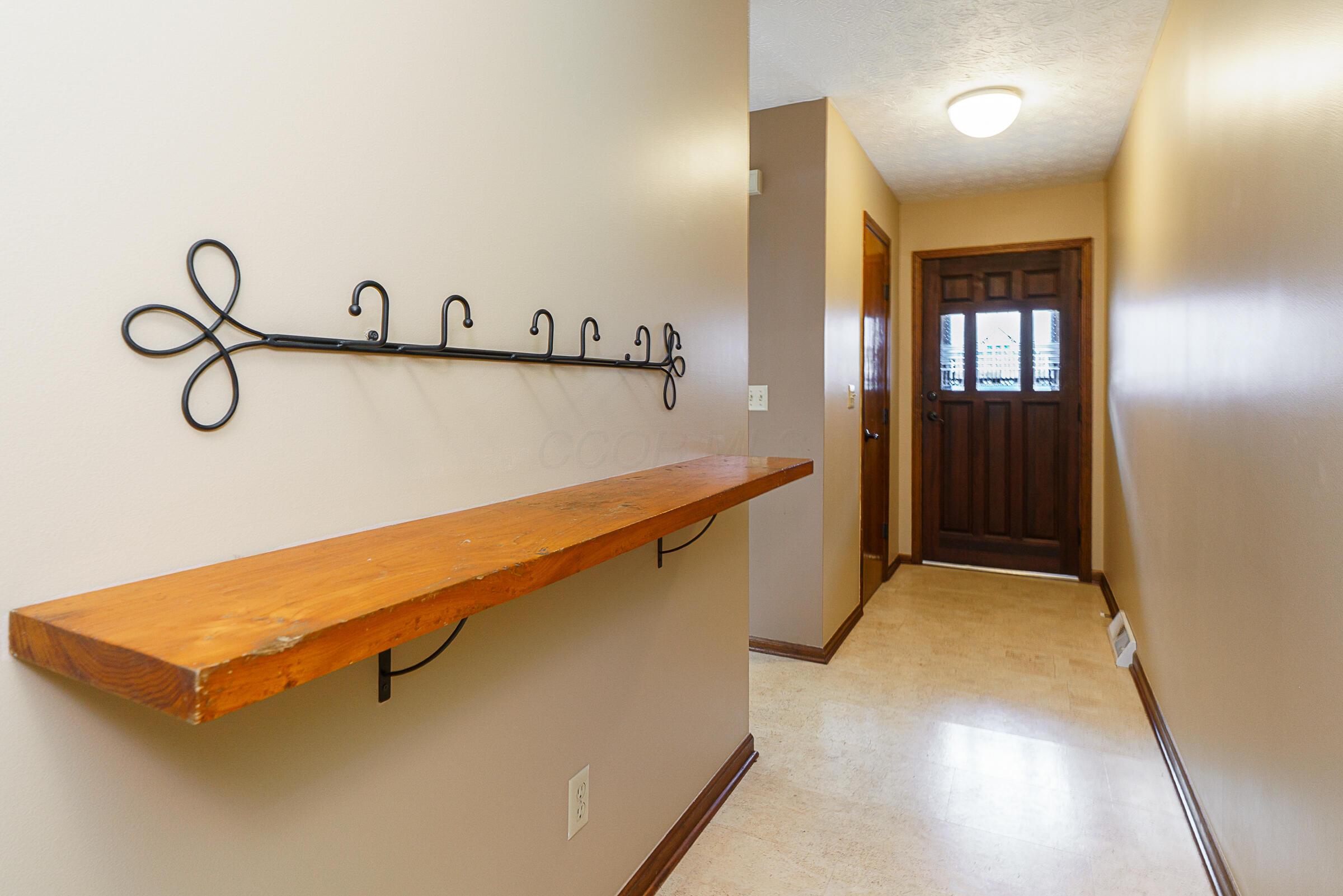 410 Fenway Road, B Property Photo 4