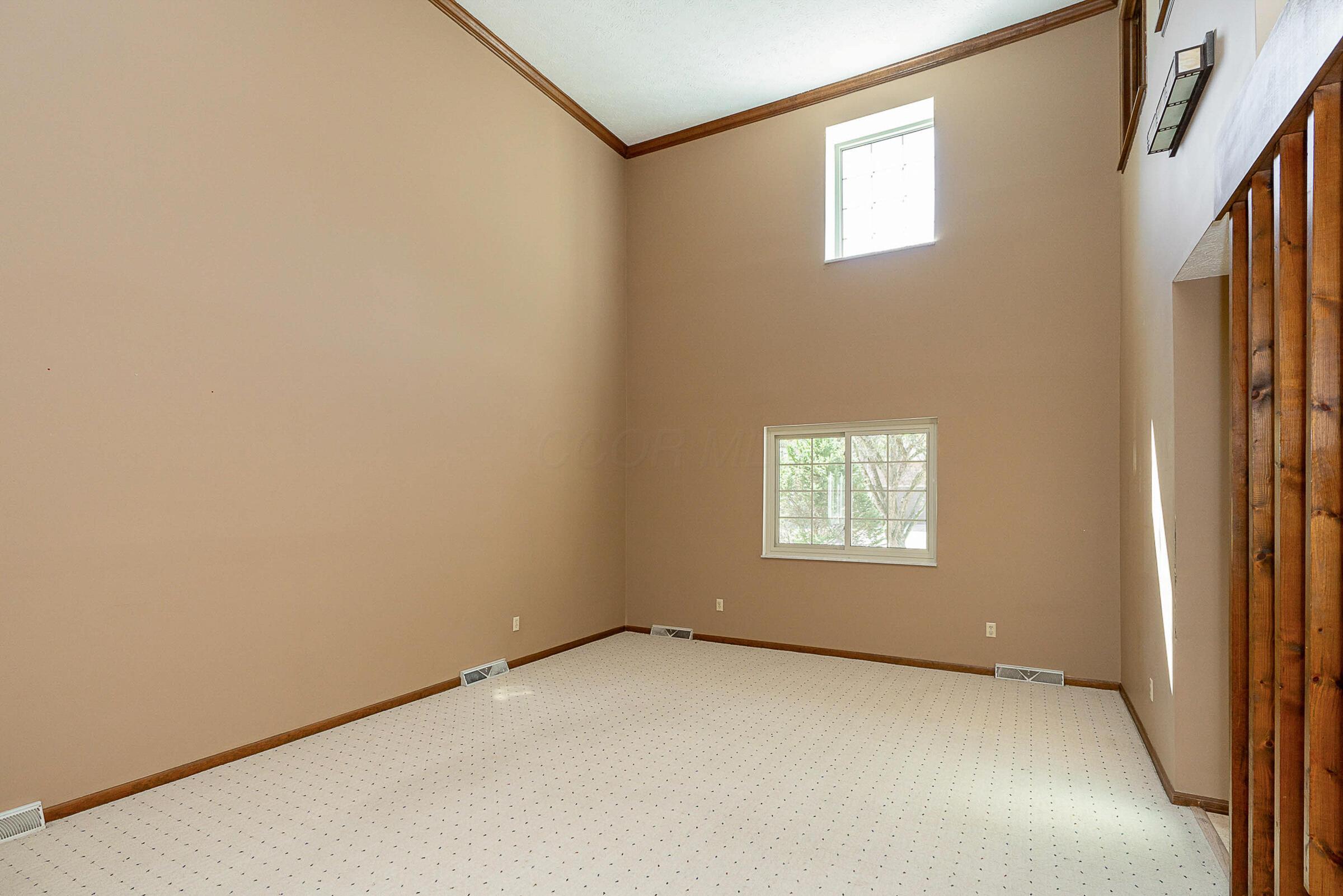 410 Fenway Road, B Property Photo 8