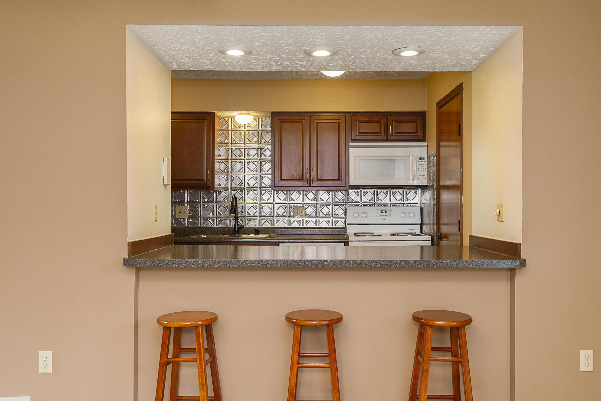 410 Fenway Road, B Property Photo 16