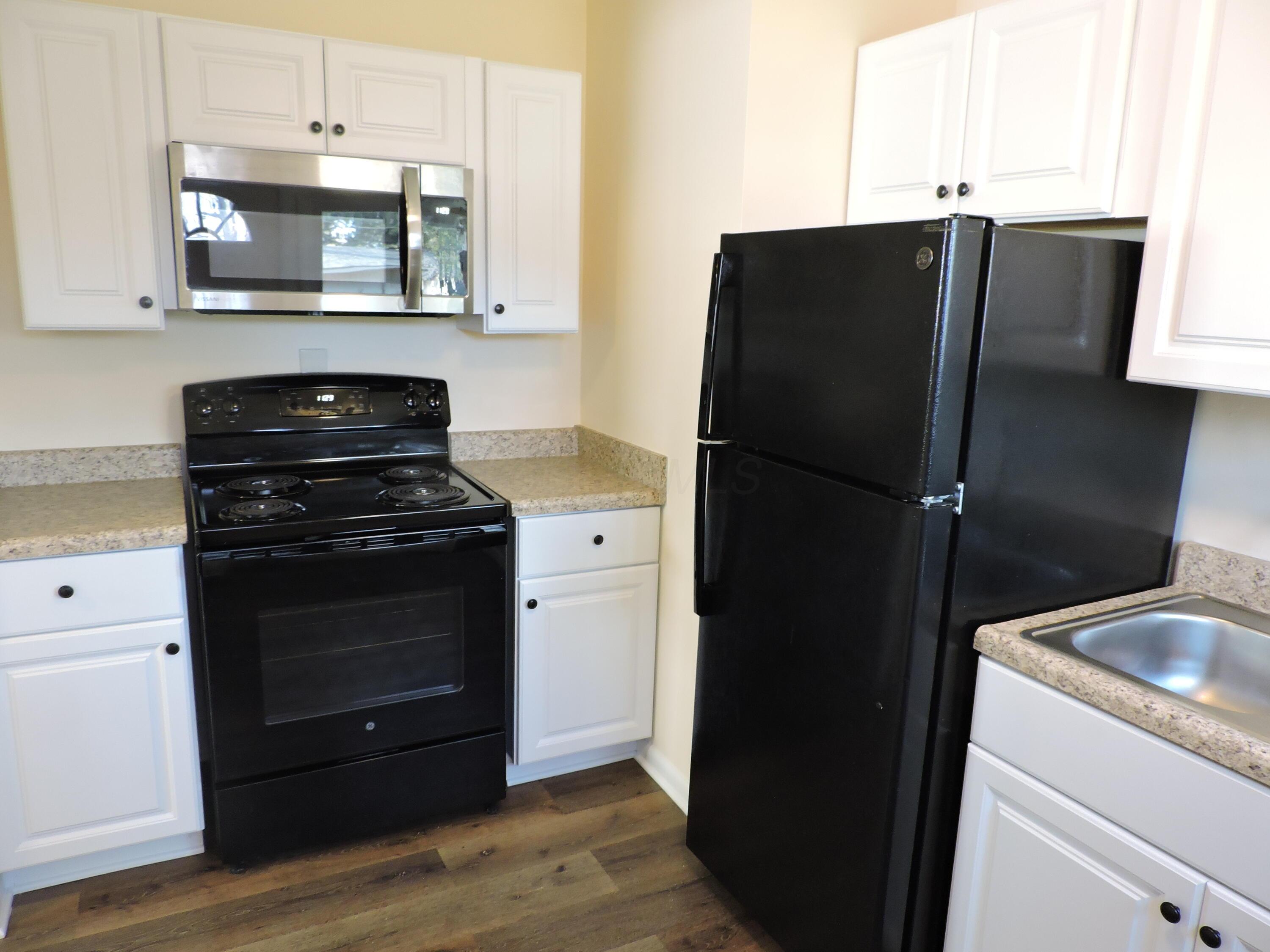 1303 Elderwood Avenue Property Photo 4