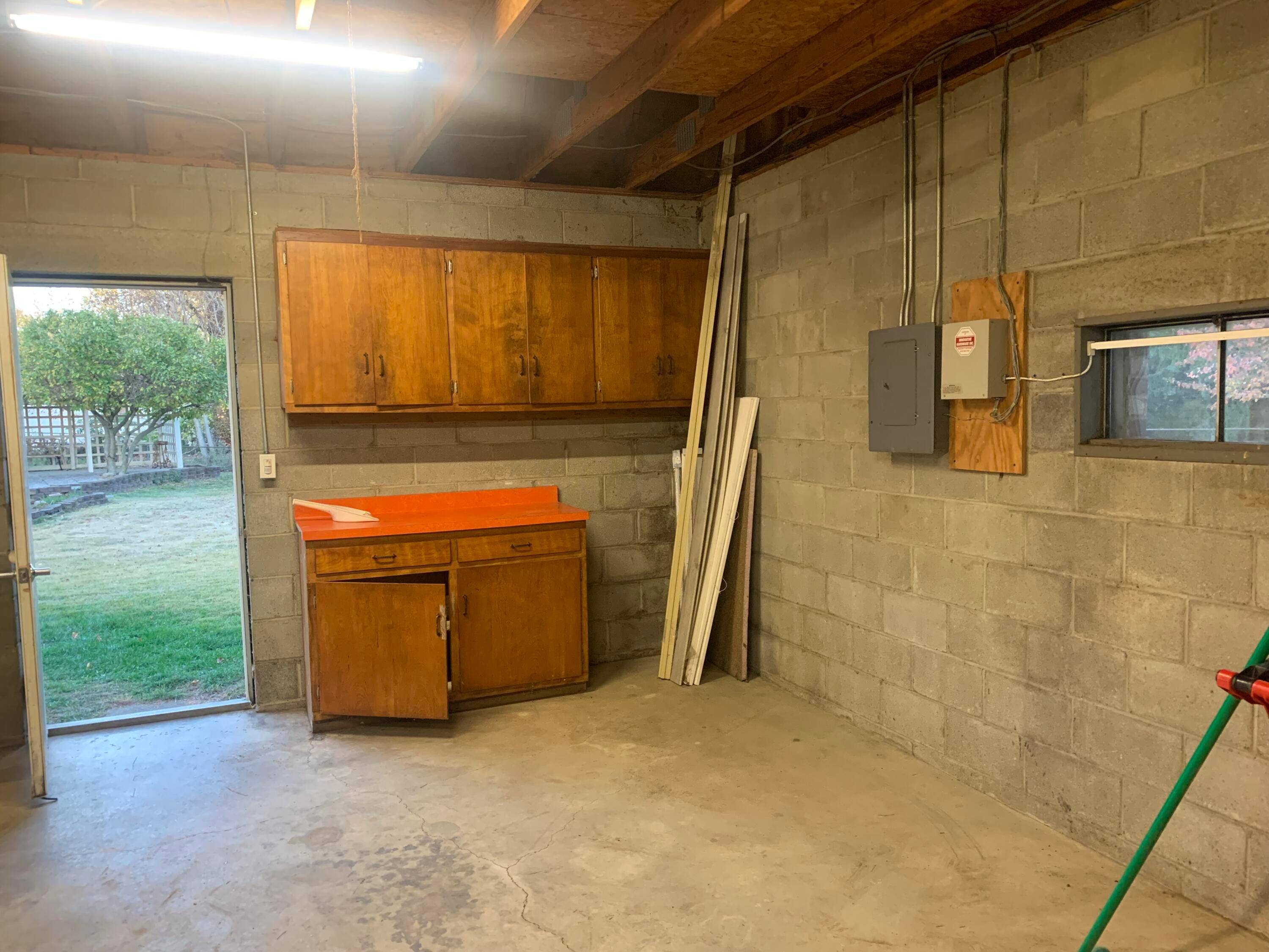 37 Commerce Street Property Photo 53