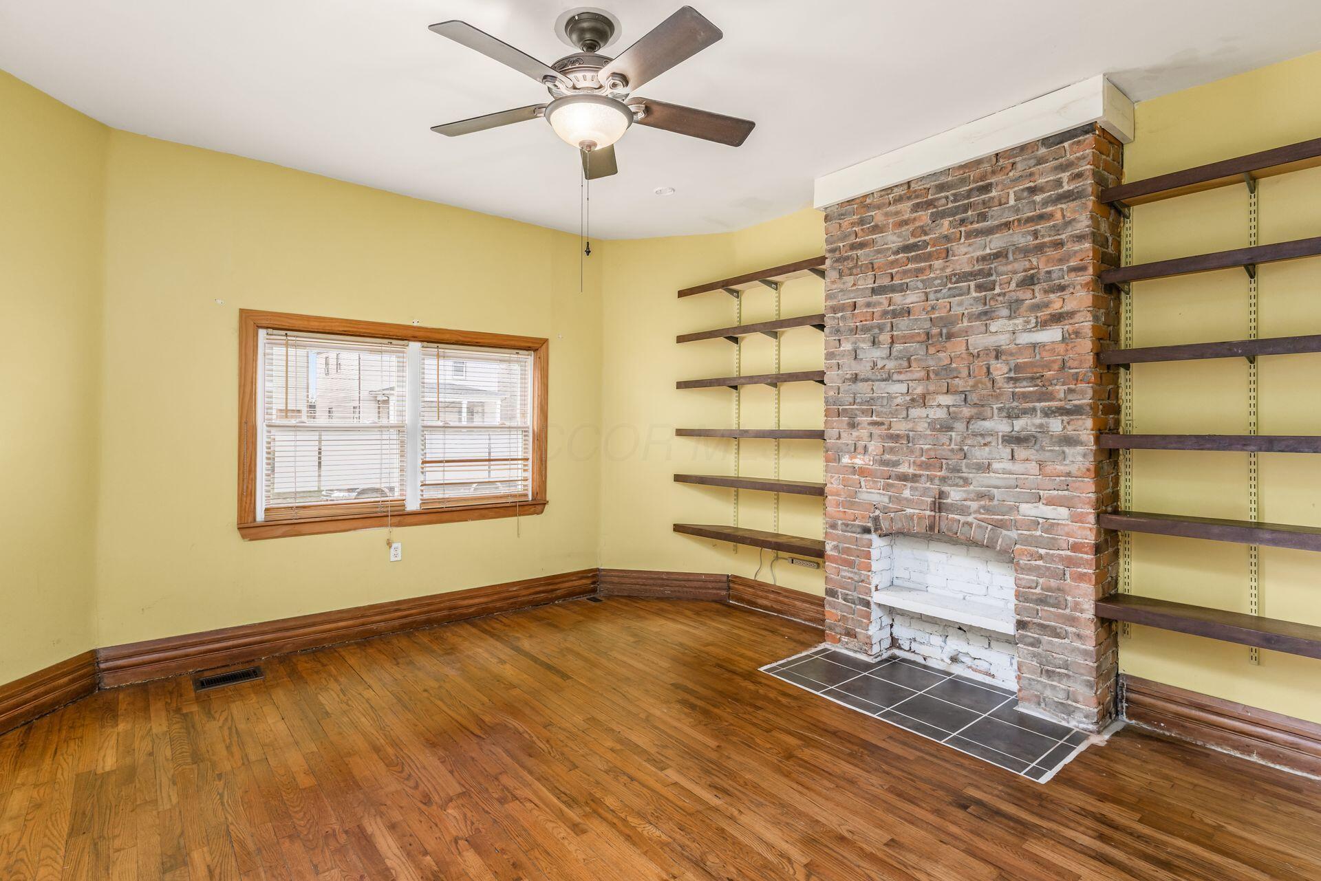 2402 East Avenue Property Photo 9