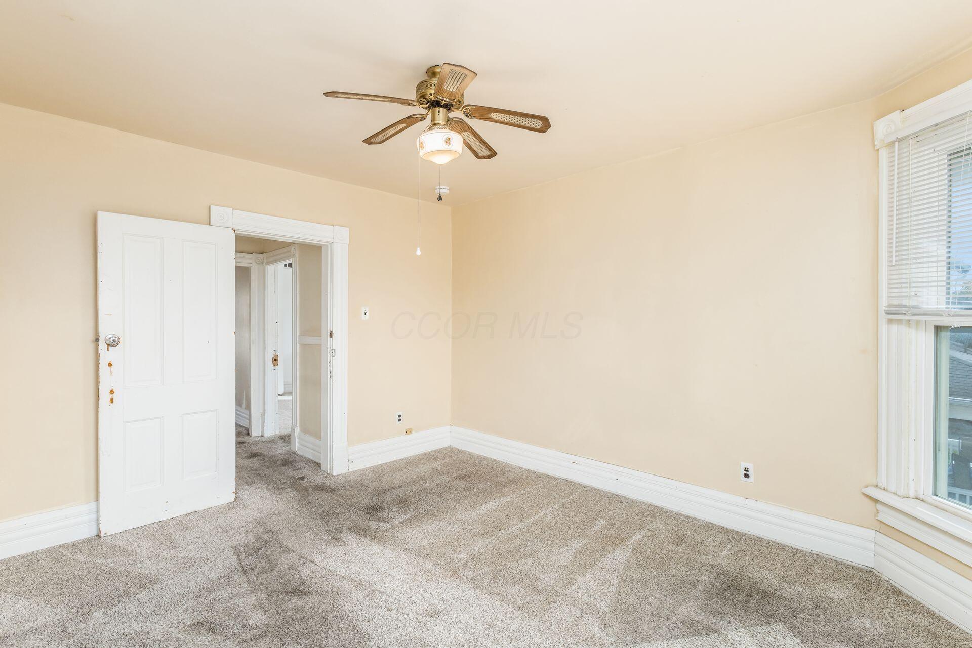 2402 East Avenue Property Photo 25