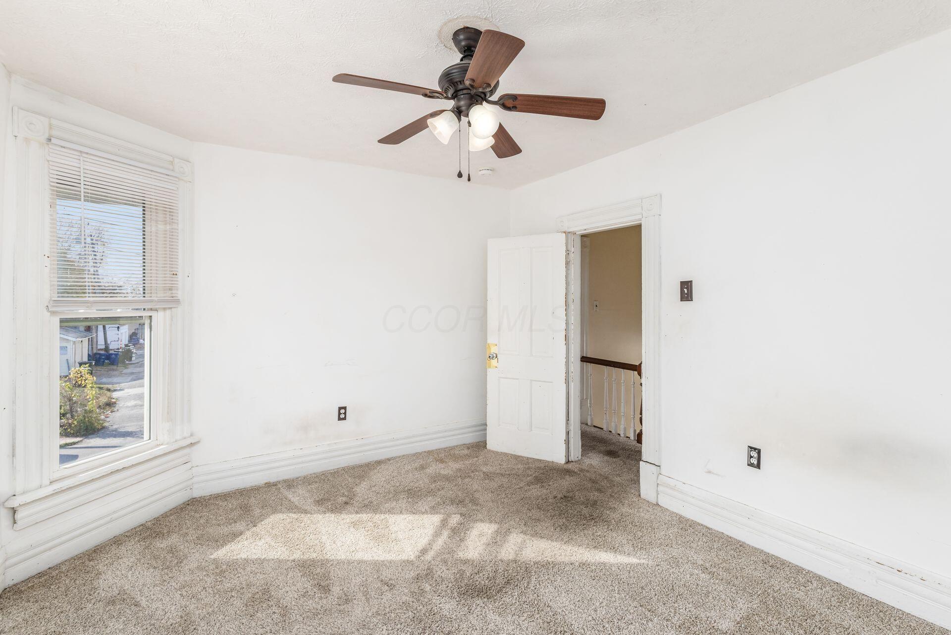 2402 East Avenue Property Photo 26