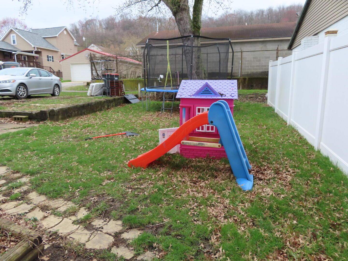 2011 Clark Avenue Property Photo 3