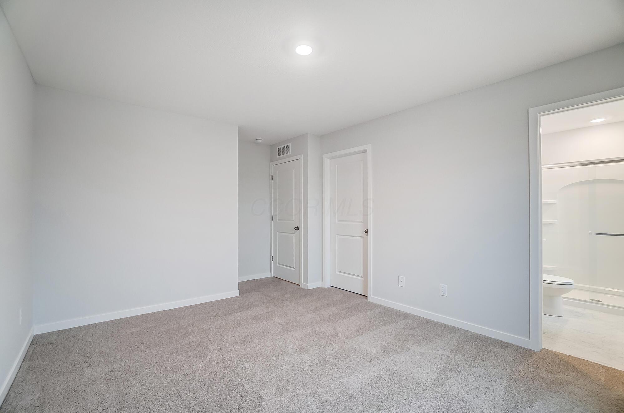816 Sunny Vale Drive Property Photo 16