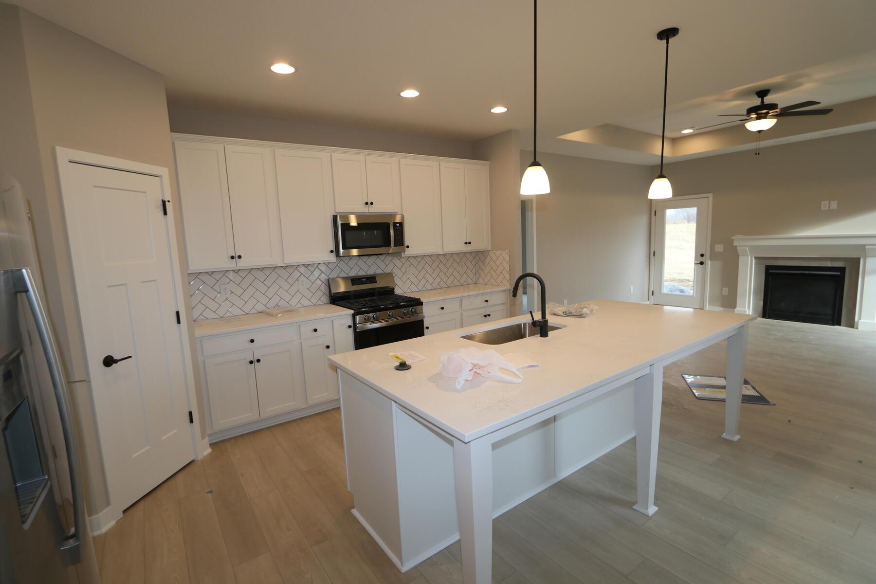 1726 Aerotrain Court N Property Photo 5