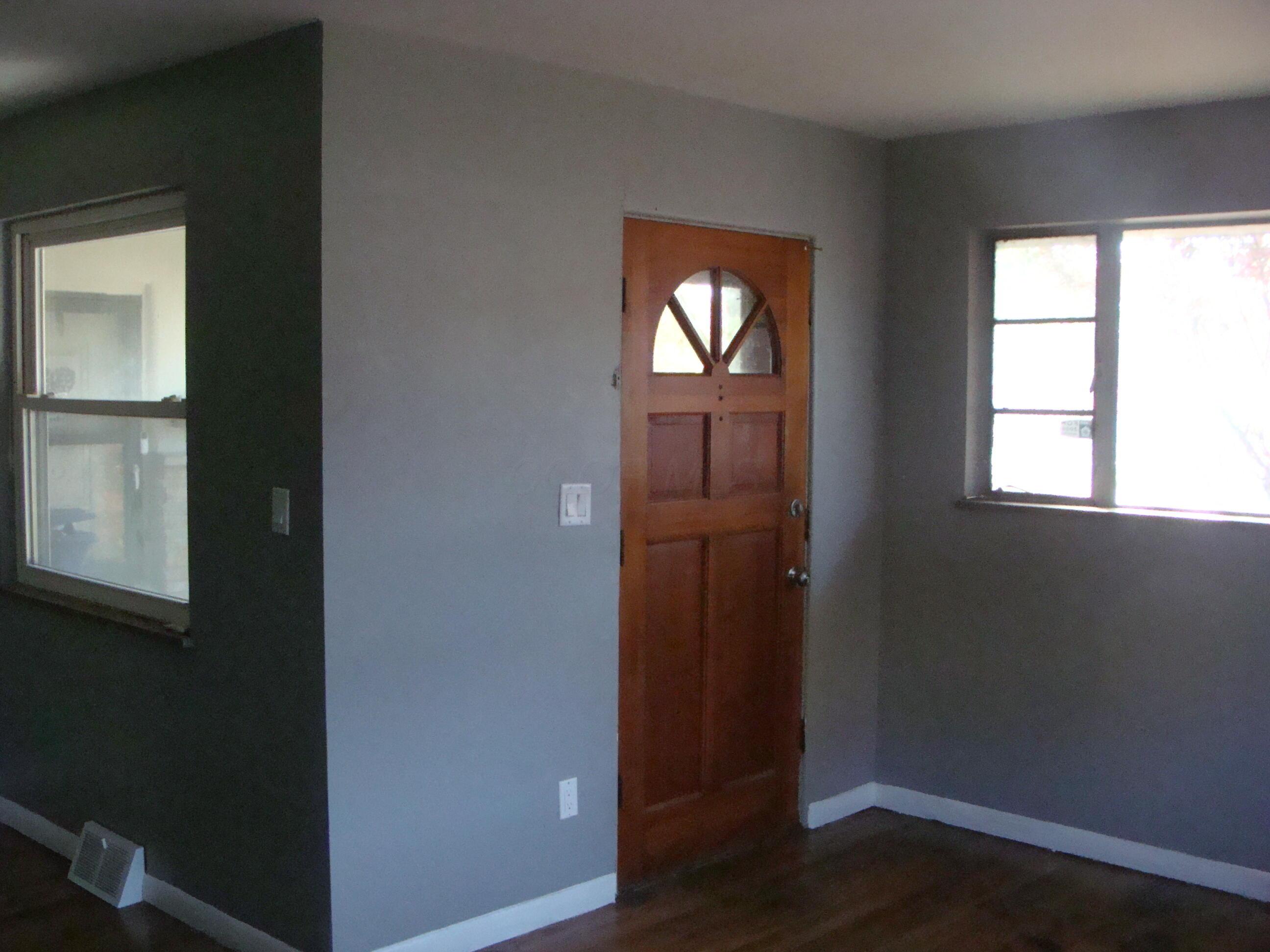 3476-3478 Race Street Property Photo 5