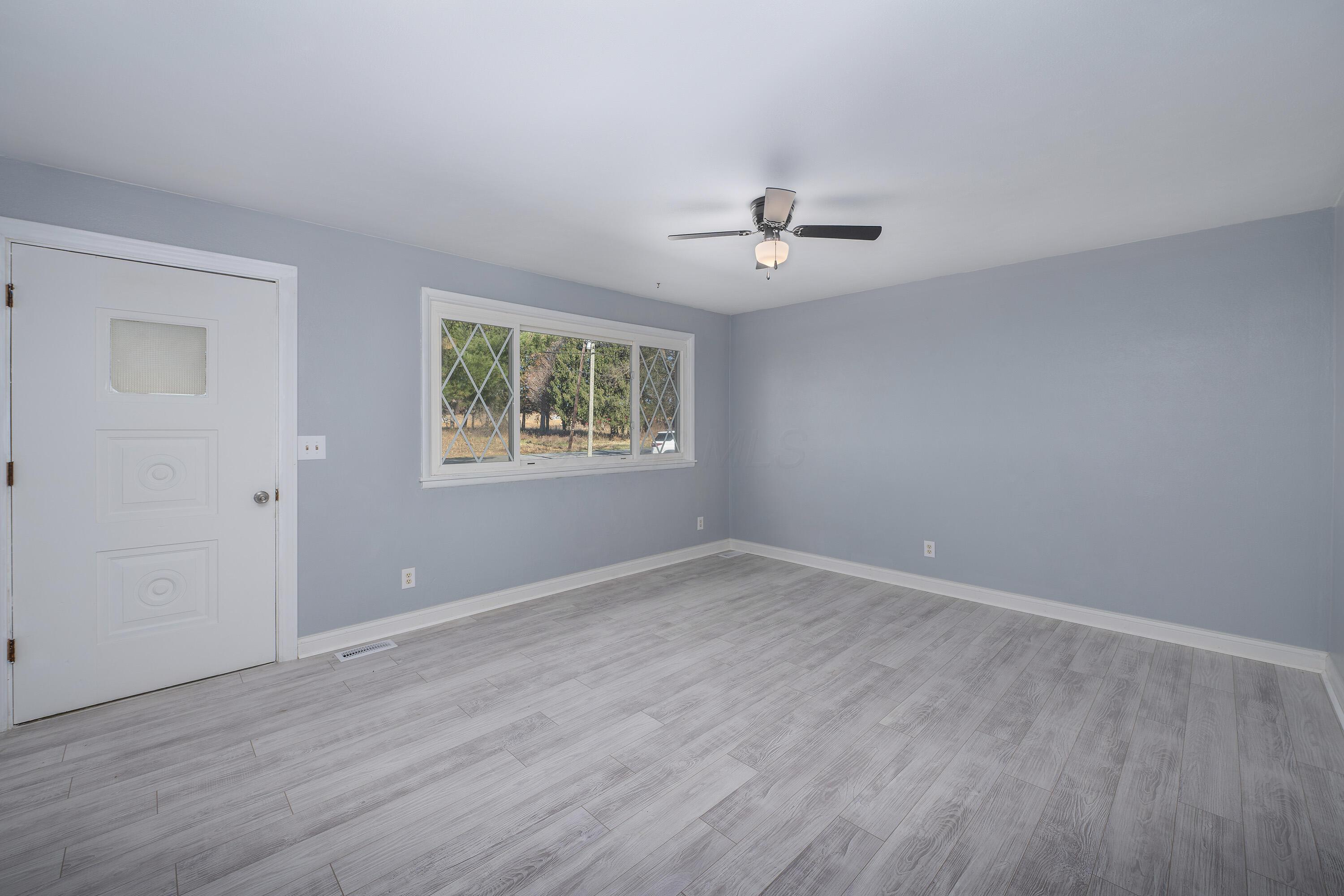 17762 Coshocton Road Property Photo 4