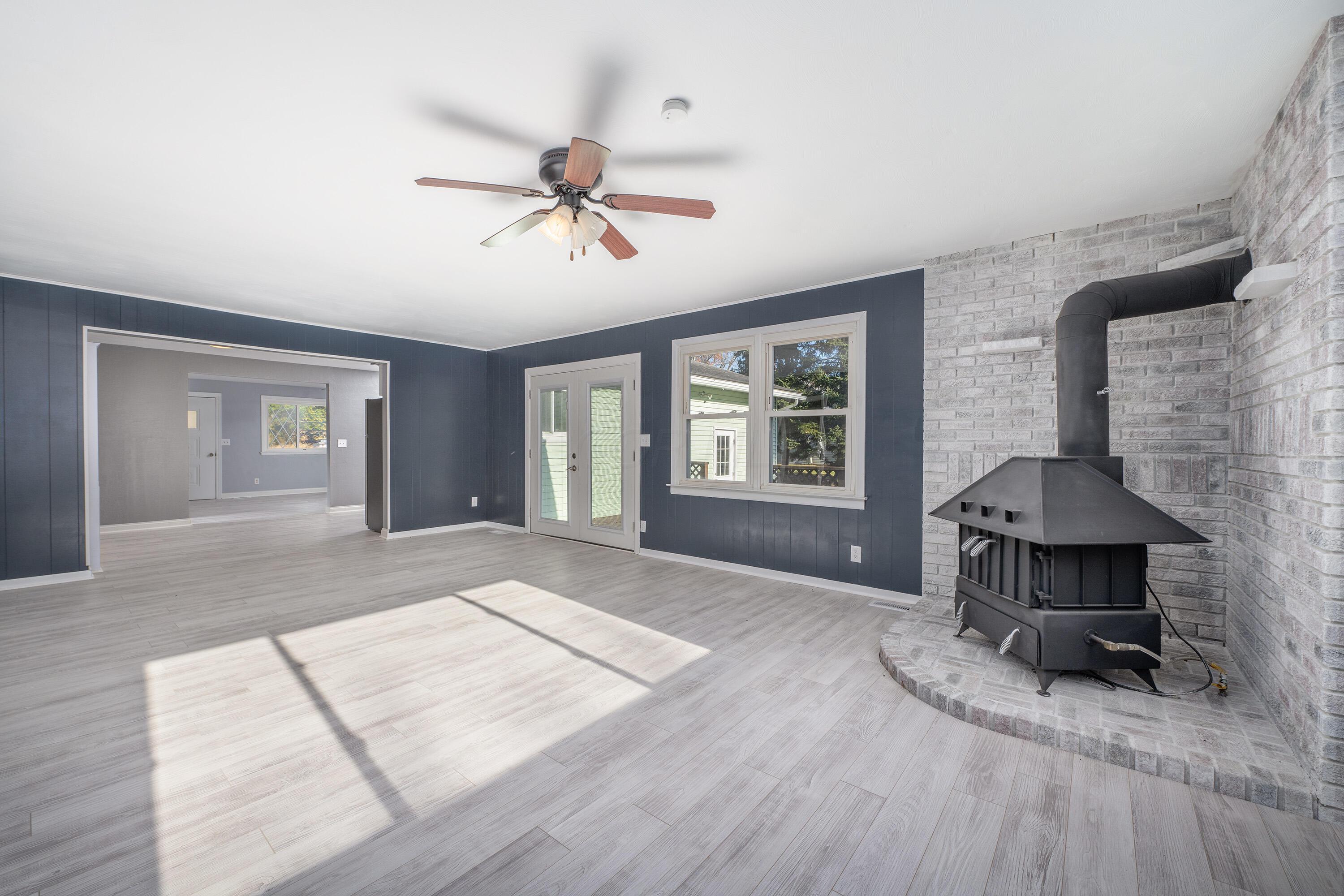 17762 Coshocton Road Property Photo 8