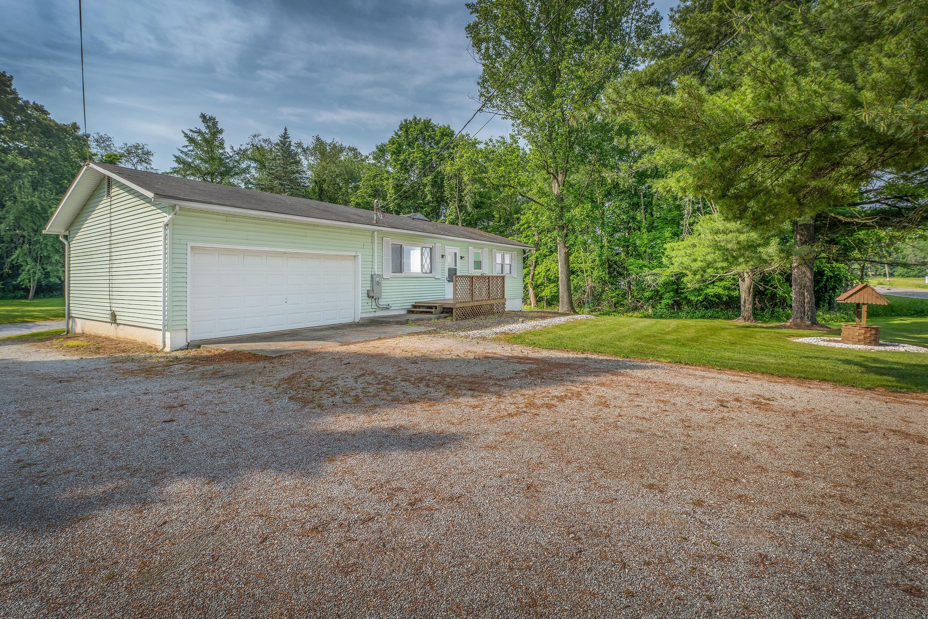 17762 Coshocton Road Property Photo 17