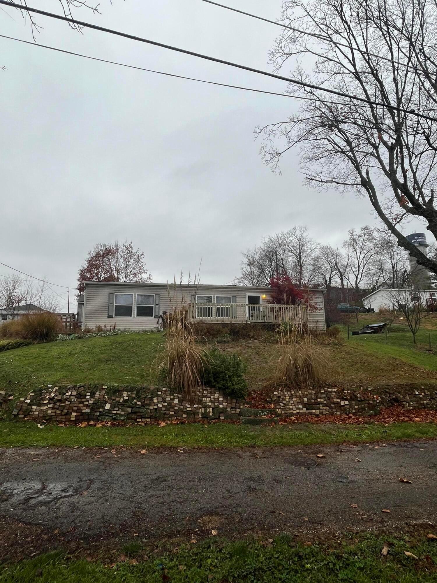 100 Ash Street Street Property Photo